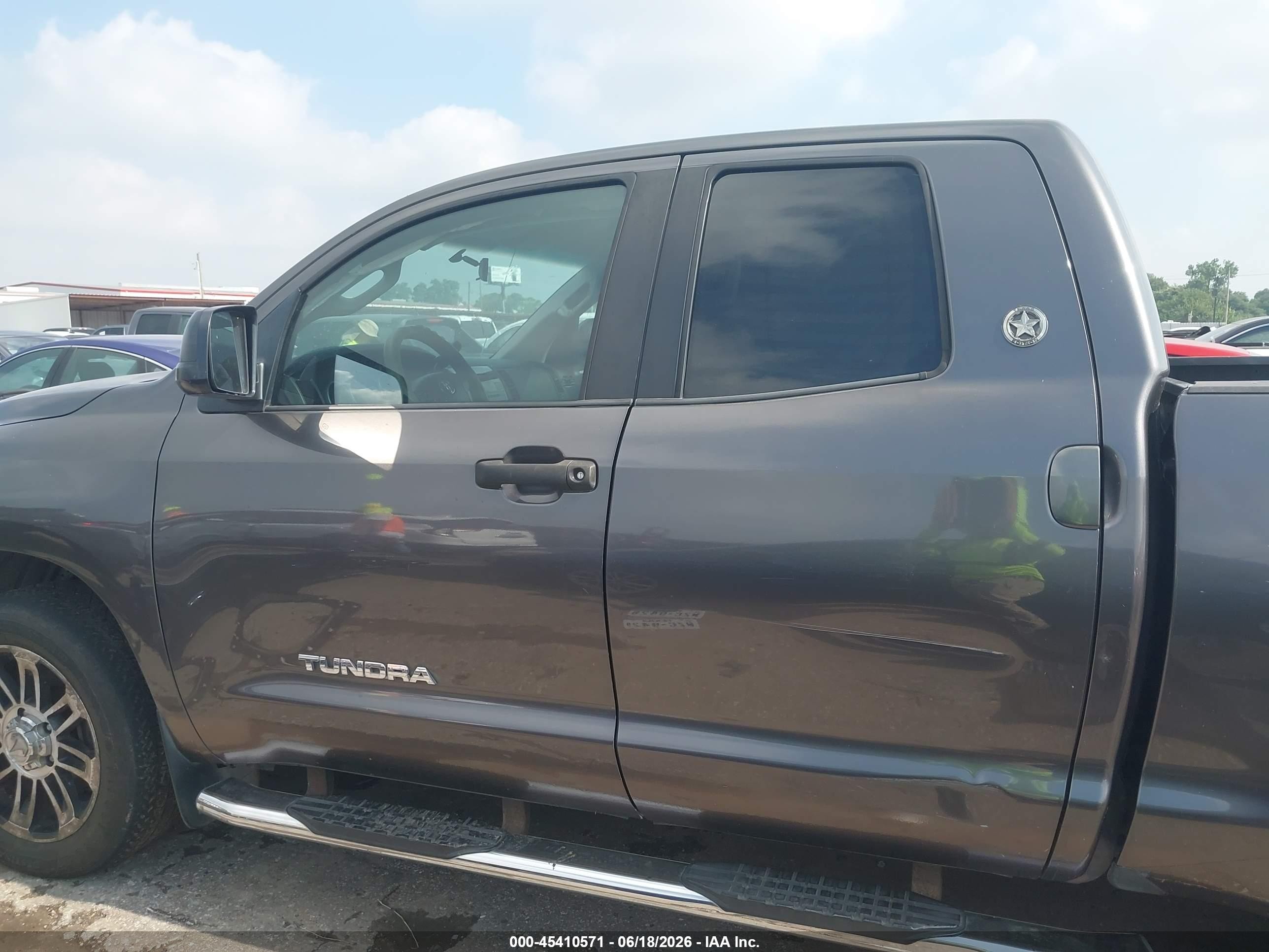 2012 Toyota Tundra Grade 4.6l V8 Gray vin: 5TFRM5F12CX038852