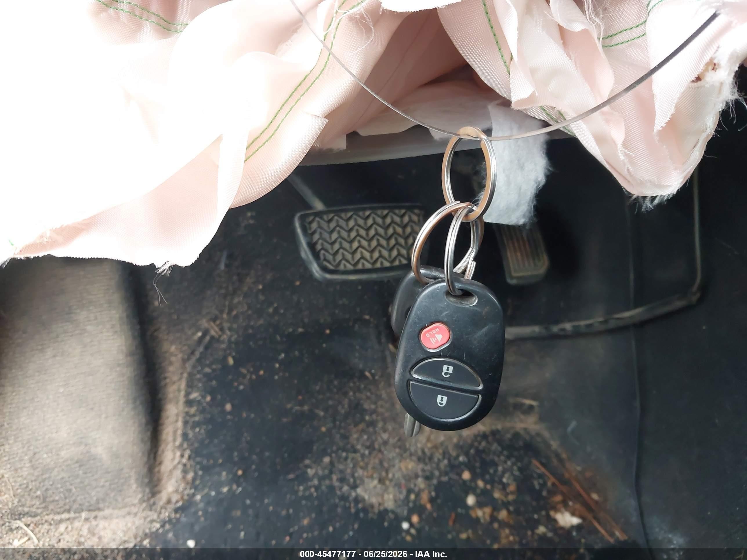 2012 Toyota Tundra Grade 4.6l V8 Белый vin: 5TFRM5F12CX047518