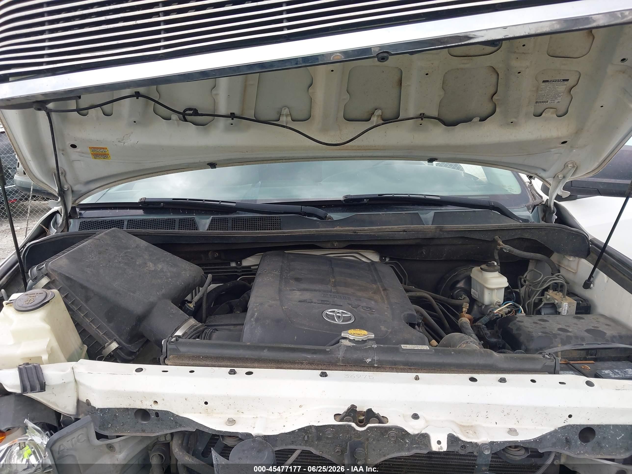 2012 Toyota Tundra Grade 4.6l V8 Белый vin: 5TFRM5F12CX047518