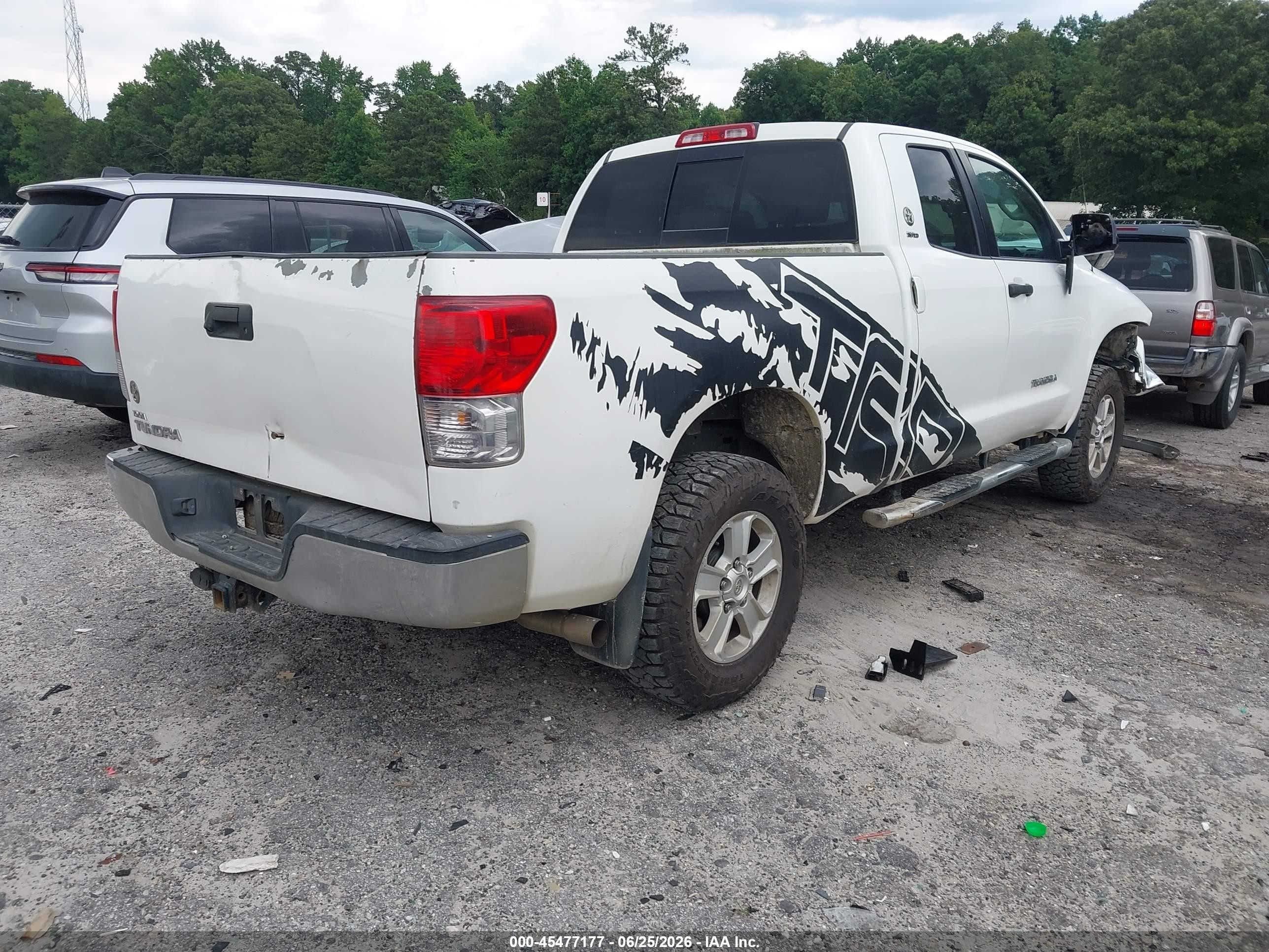2012 Toyota Tundra Grade 4.6l V8 Белый vin: 5TFRM5F12CX047518