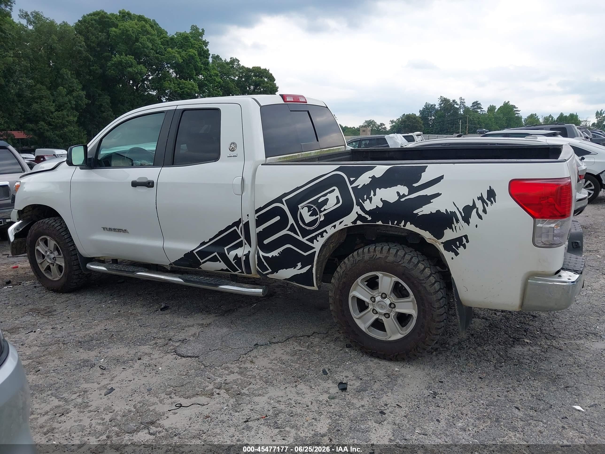 2012 Toyota Tundra Grade 4.6l V8 Белый vin: 5TFRM5F12CX047518