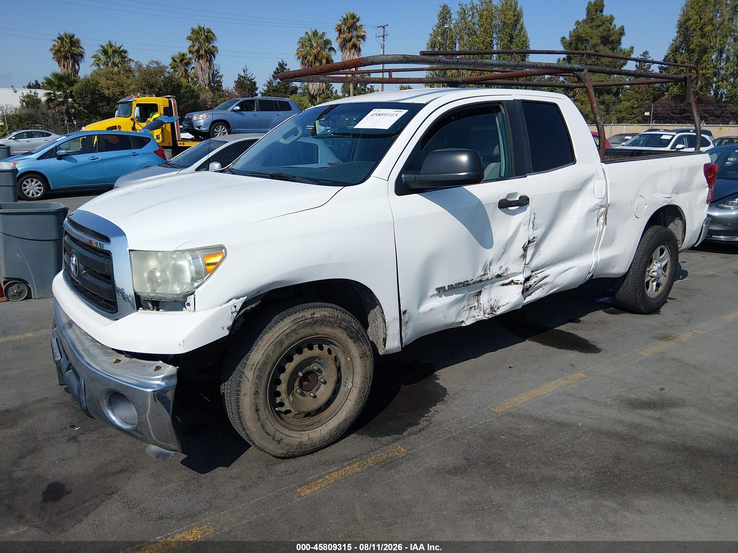 2012 Toyota Tundra Grade 4.6l V8 White vin: 5TFRM5F12CX048667
