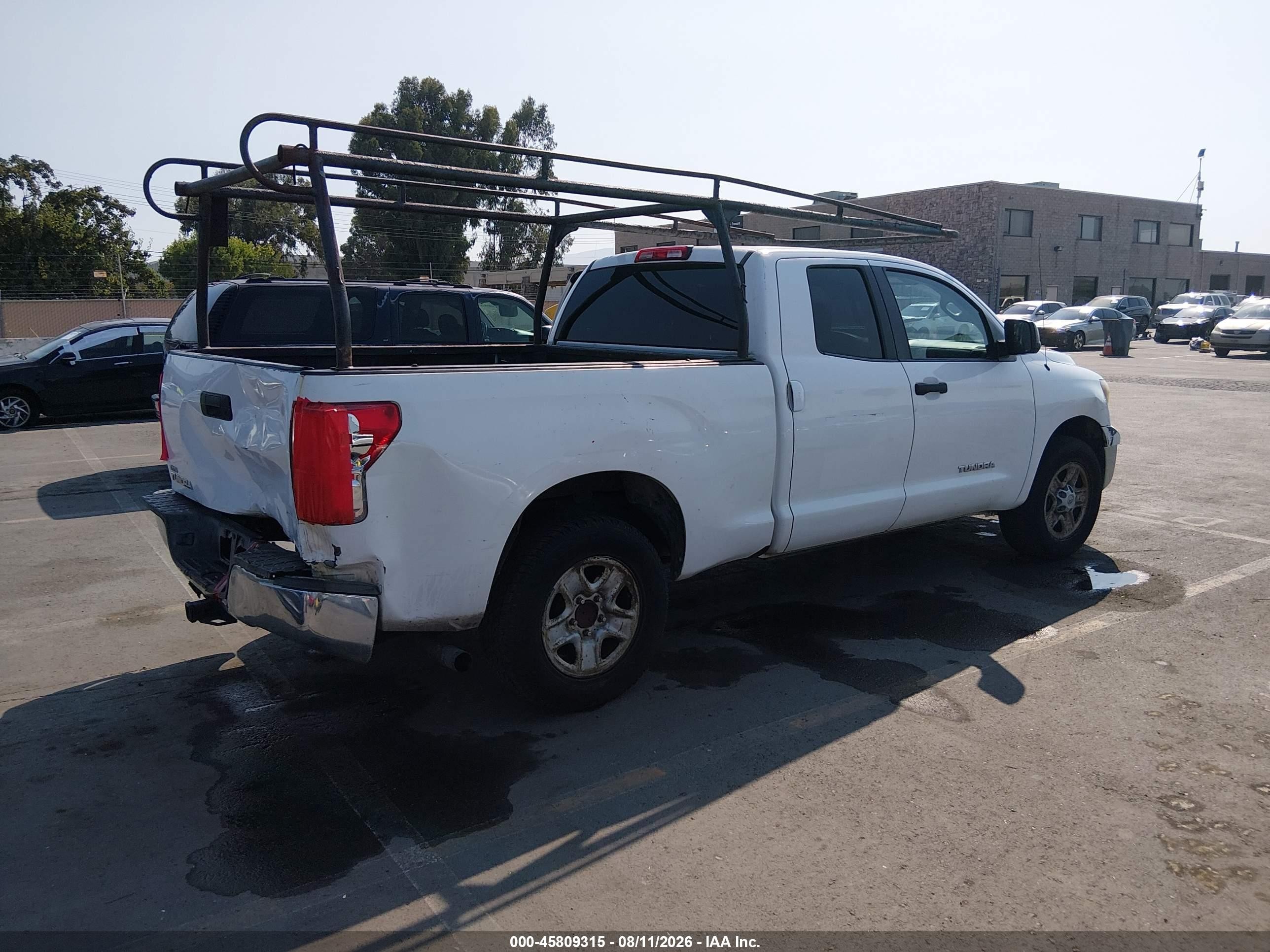 2012 Toyota Tundra Grade 4.6l V8 White vin: 5TFRM5F12CX048667