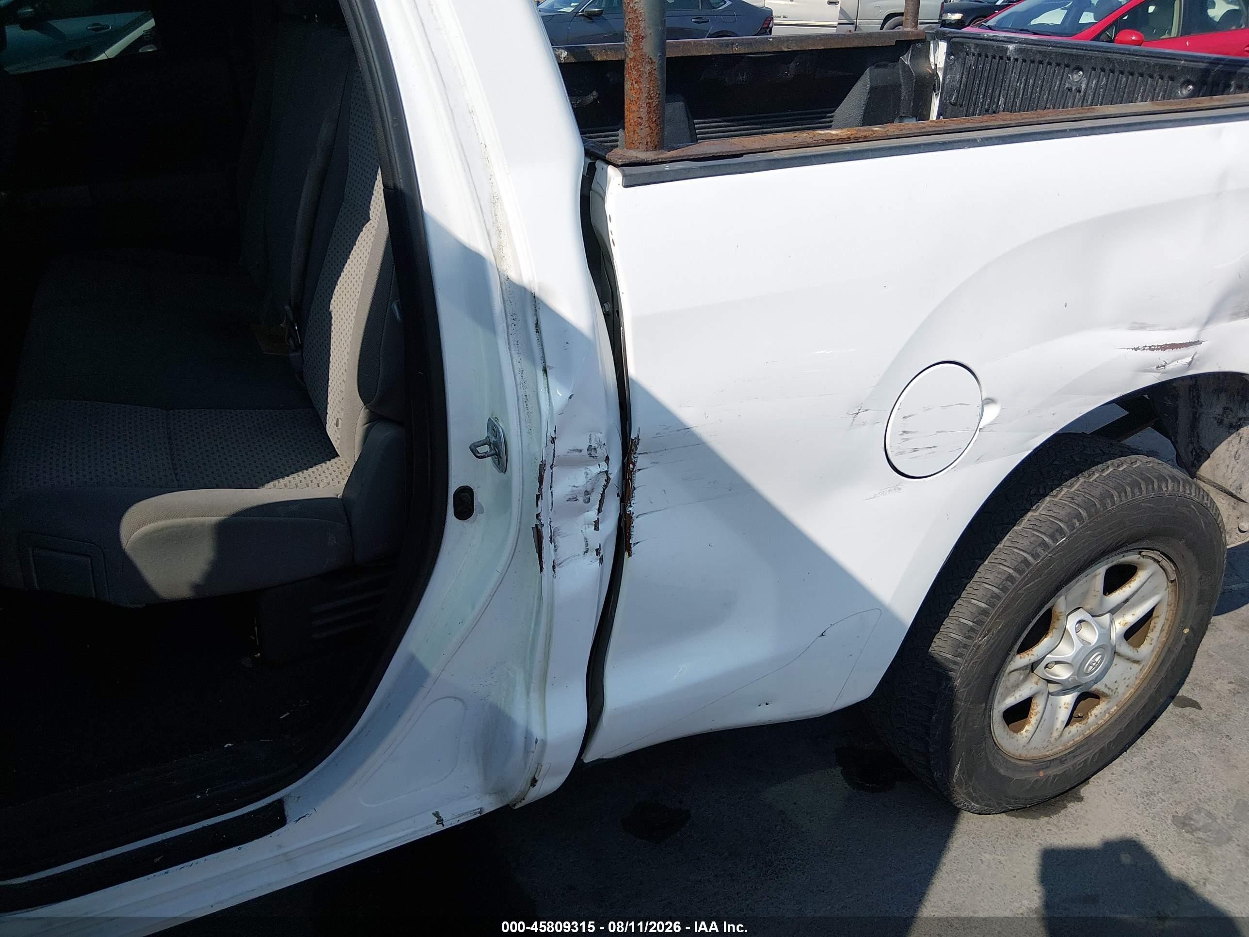 2012 Toyota Tundra Grade 4.6l V8 White vin: 5TFRM5F12CX048667