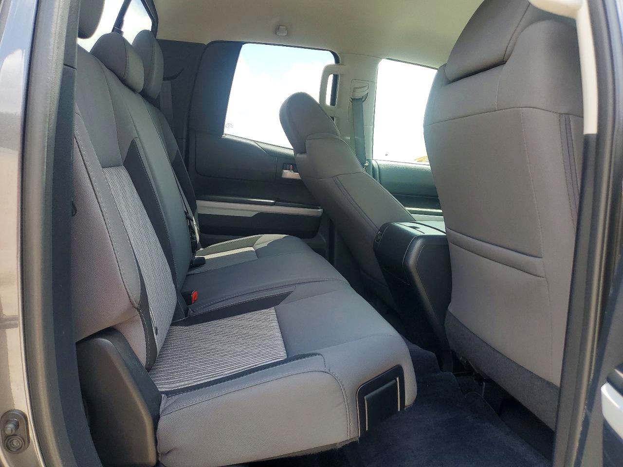 2014 Toyota Tundra Sr5 Gray vin: 5TFRM5F12EX073703