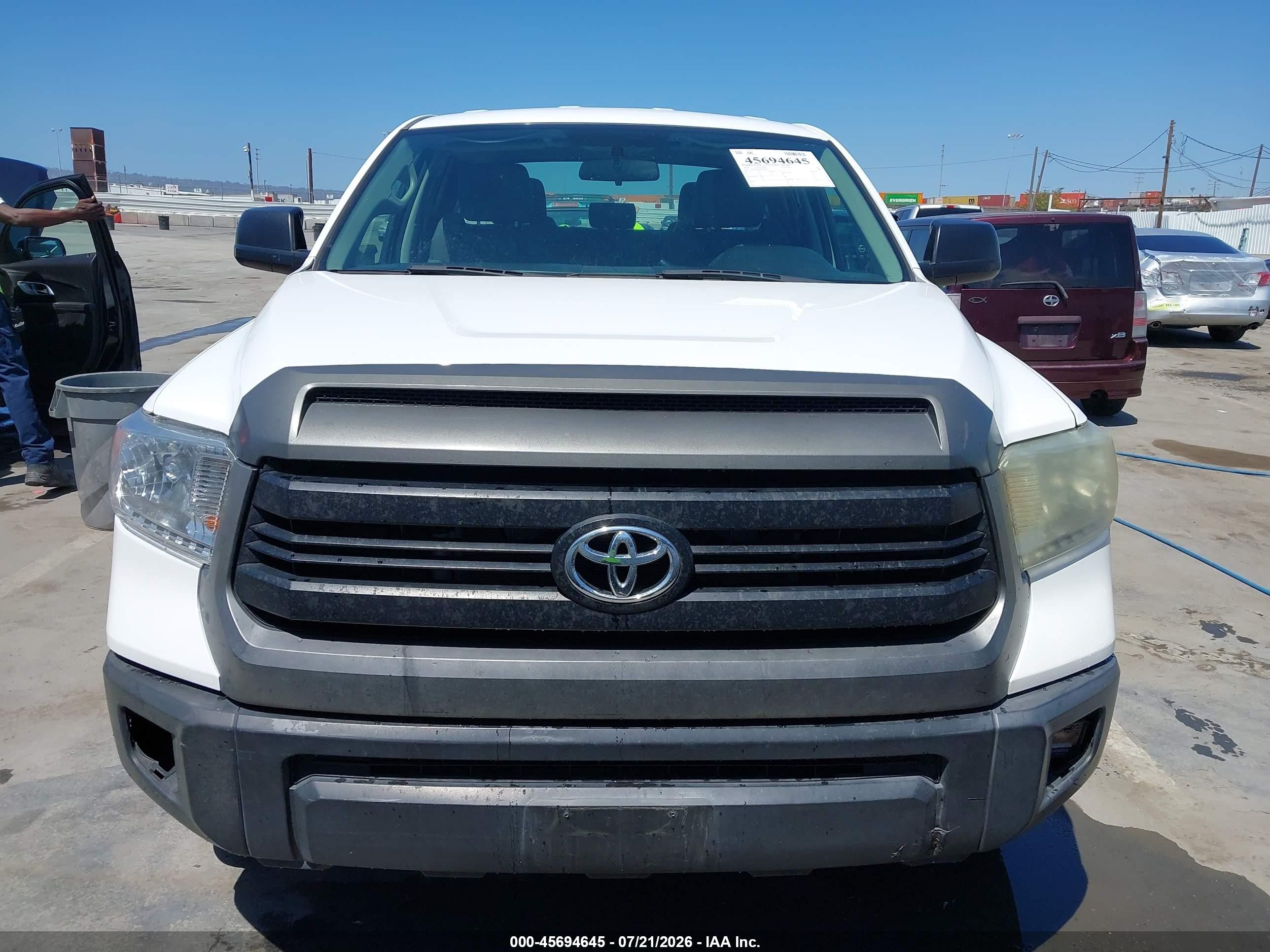 2015 Toyota Tundra Sr 4.6l V8 White vin: 5TFRM5F12FX083309