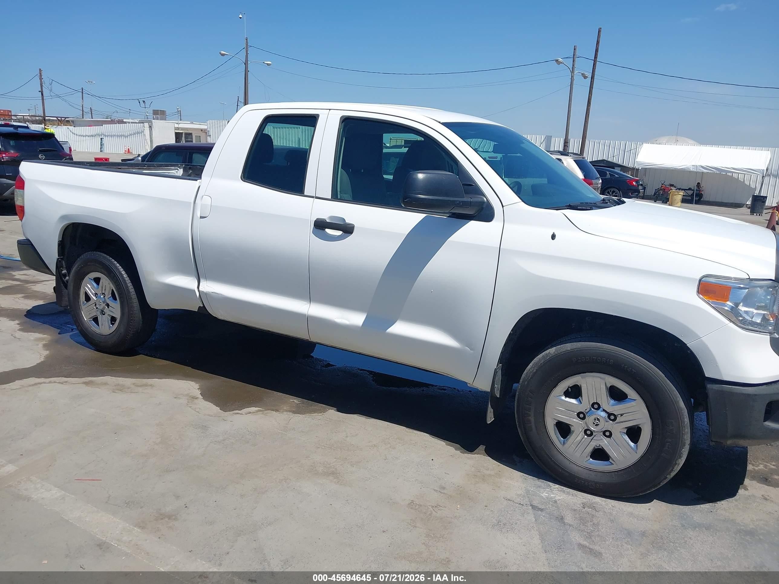 2015 Toyota Tundra Sr 4.6l V8 White vin: 5TFRM5F12FX083309