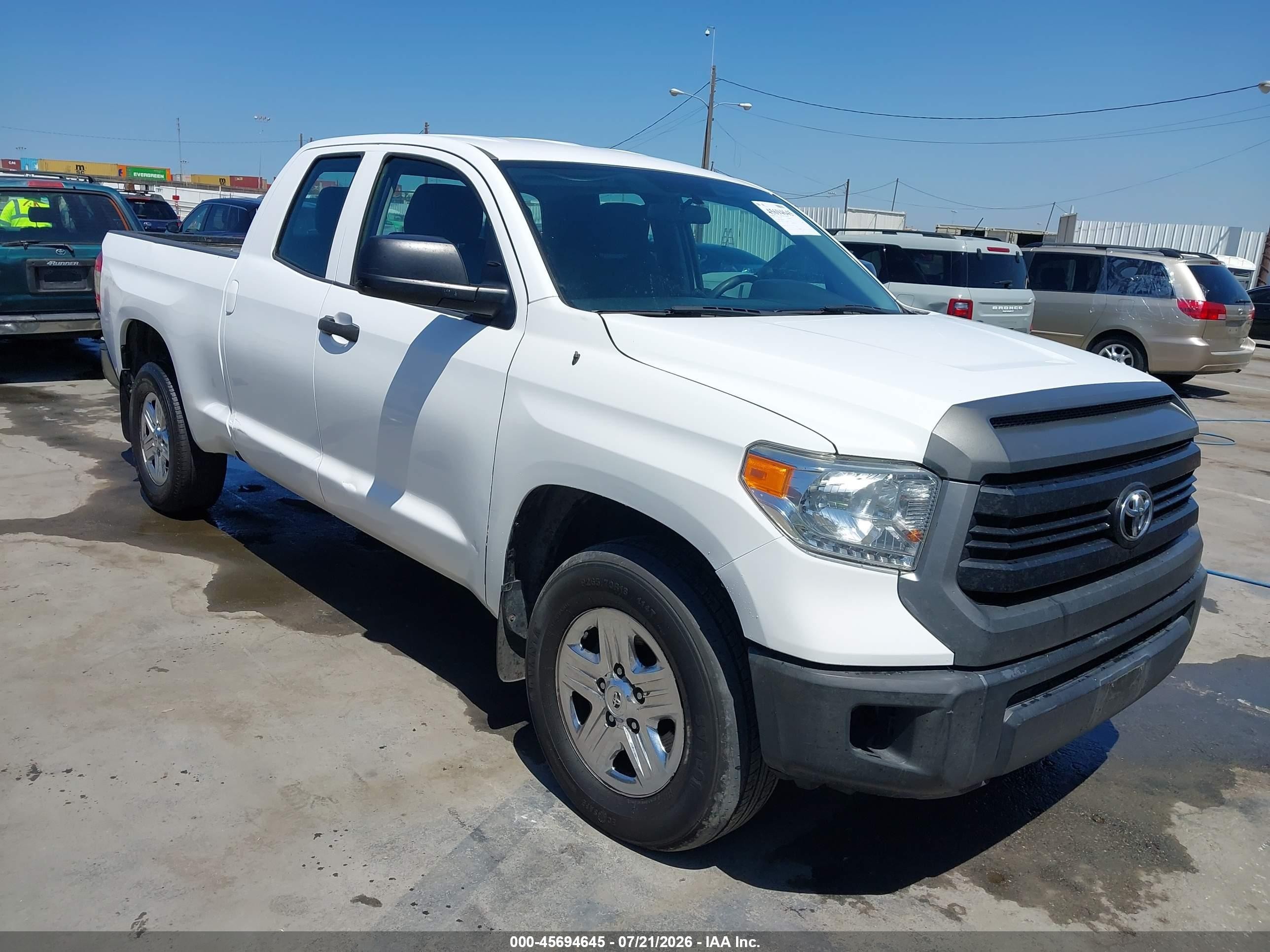2015 Toyota Tundra Sr 4.6l V8 White vin: 5TFRM5F12FX083309