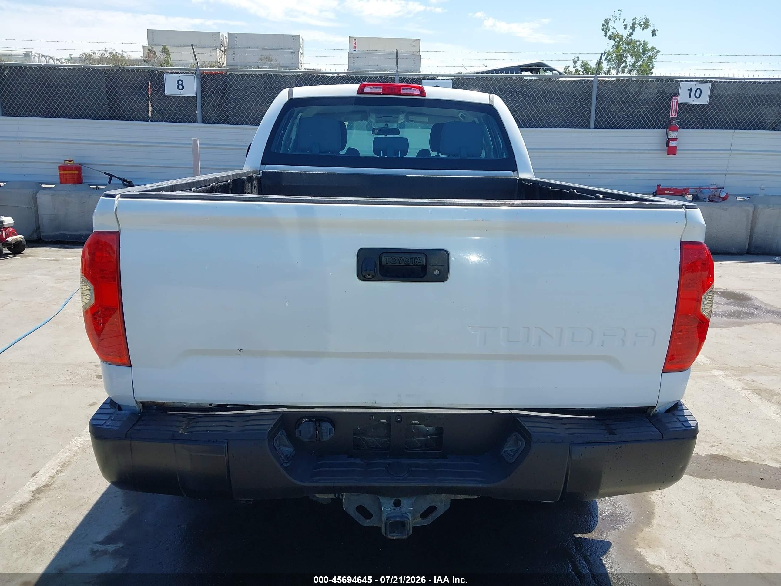 2015 Toyota Tundra Sr 4.6l V8 White vin: 5TFRM5F12FX083309