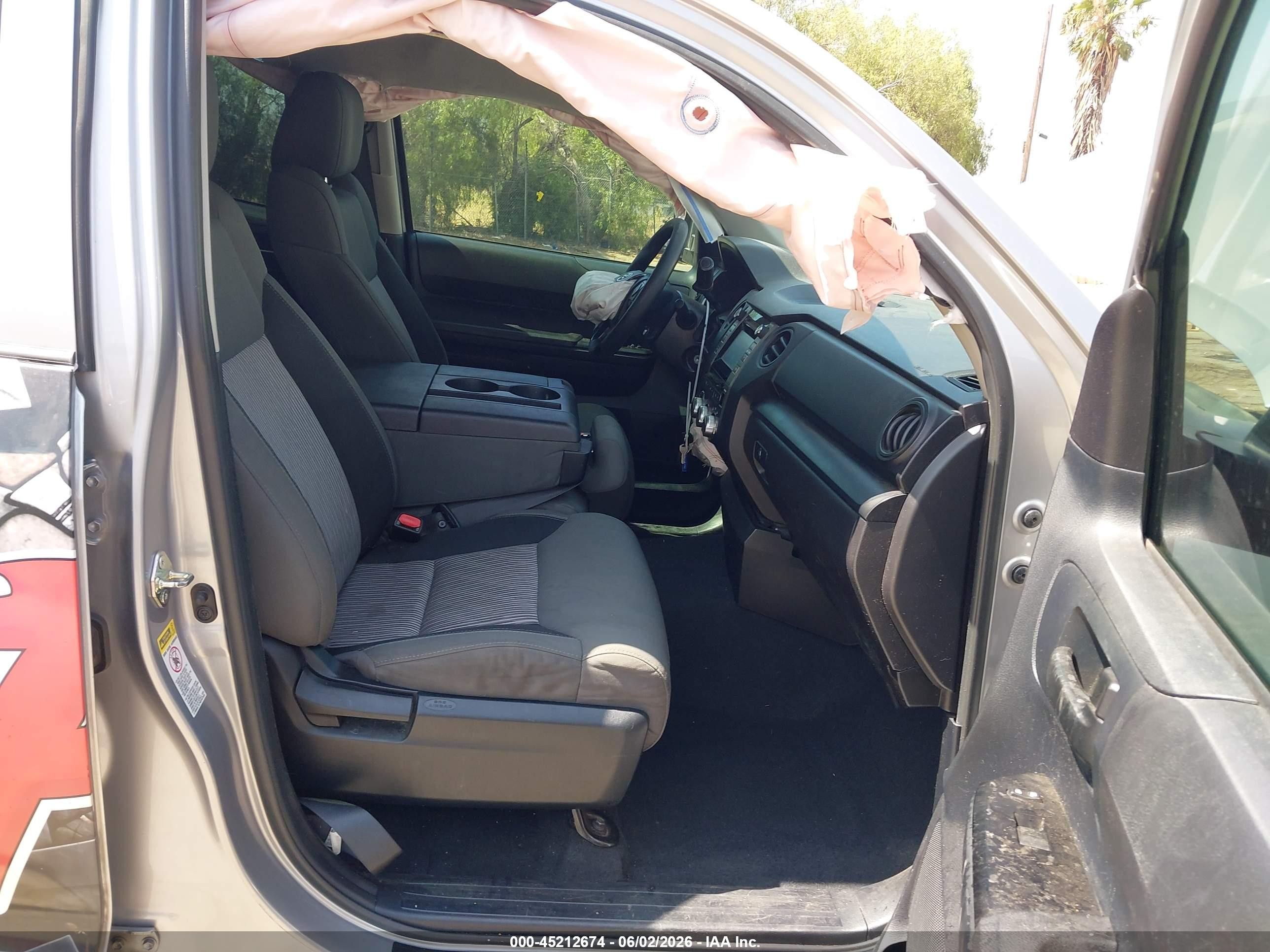 2015 Toyota Tundra Sr 4.6l V8 Silver vin: 5TFRM5F12FX088915