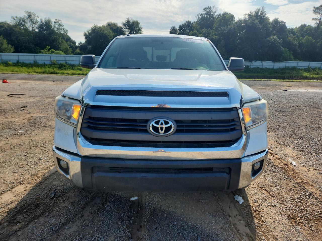 2015 Toyota Tundra Sr5 Silver vin: 5TFRM5F12FX089465 Damage: Left Head Lamp, Faded, Repair Required