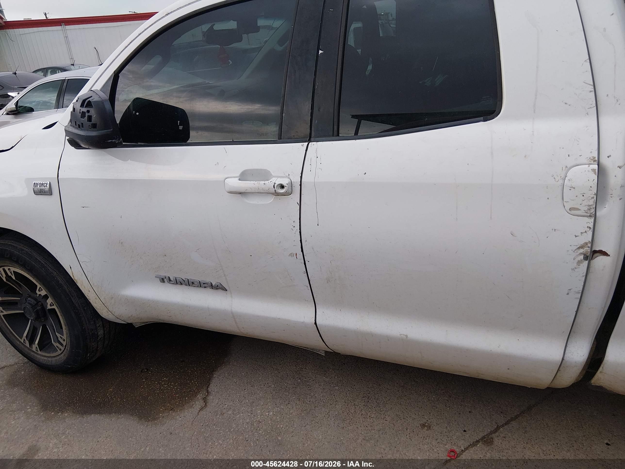 2010 Toyota Tundra Grade 4.6l V8 White vin: 5TFRM5F13AX008479