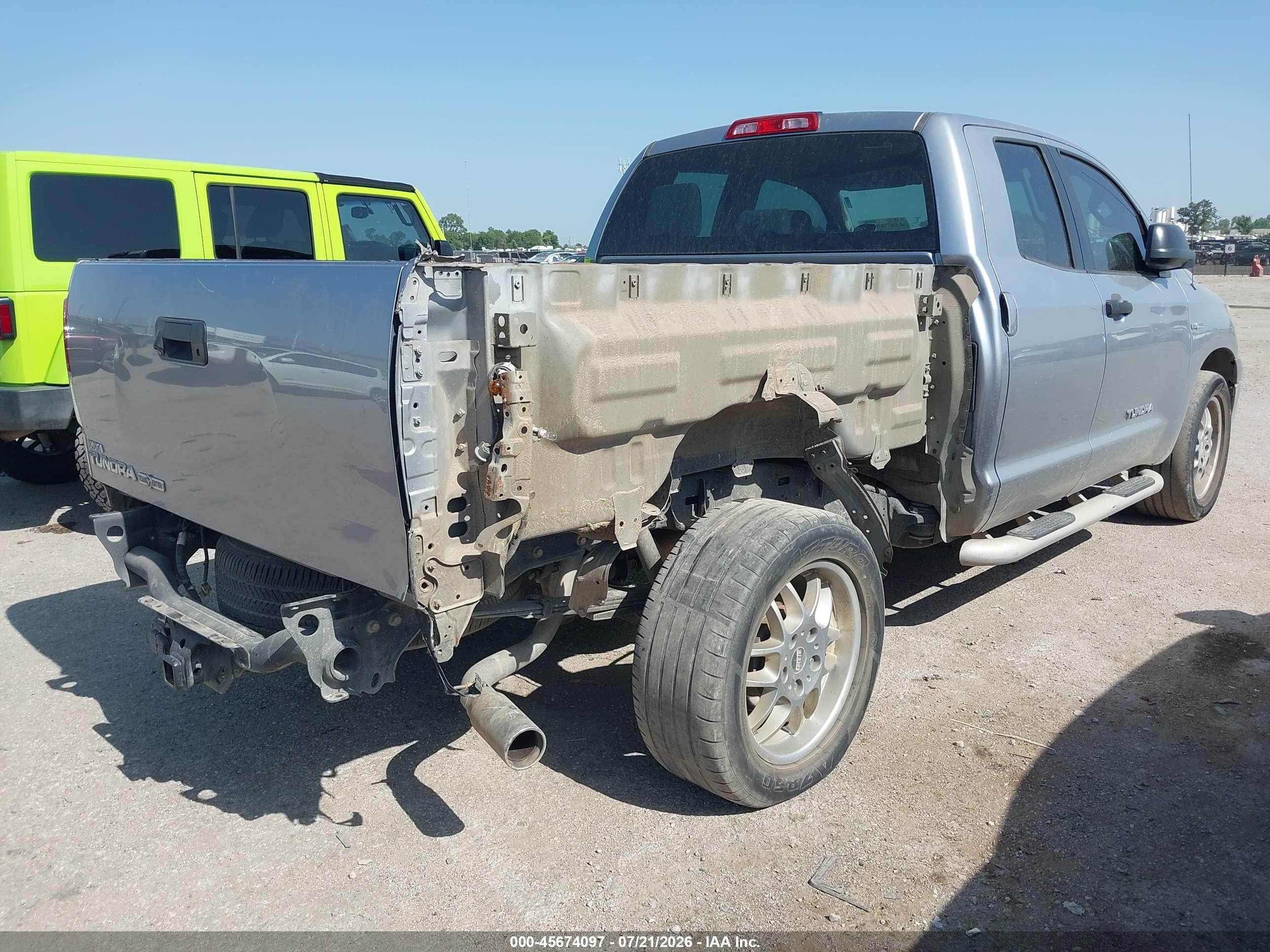 2011 Toyota Tundra Grade 4.6l V8 Silver vin: 5TFRM5F13BX027261