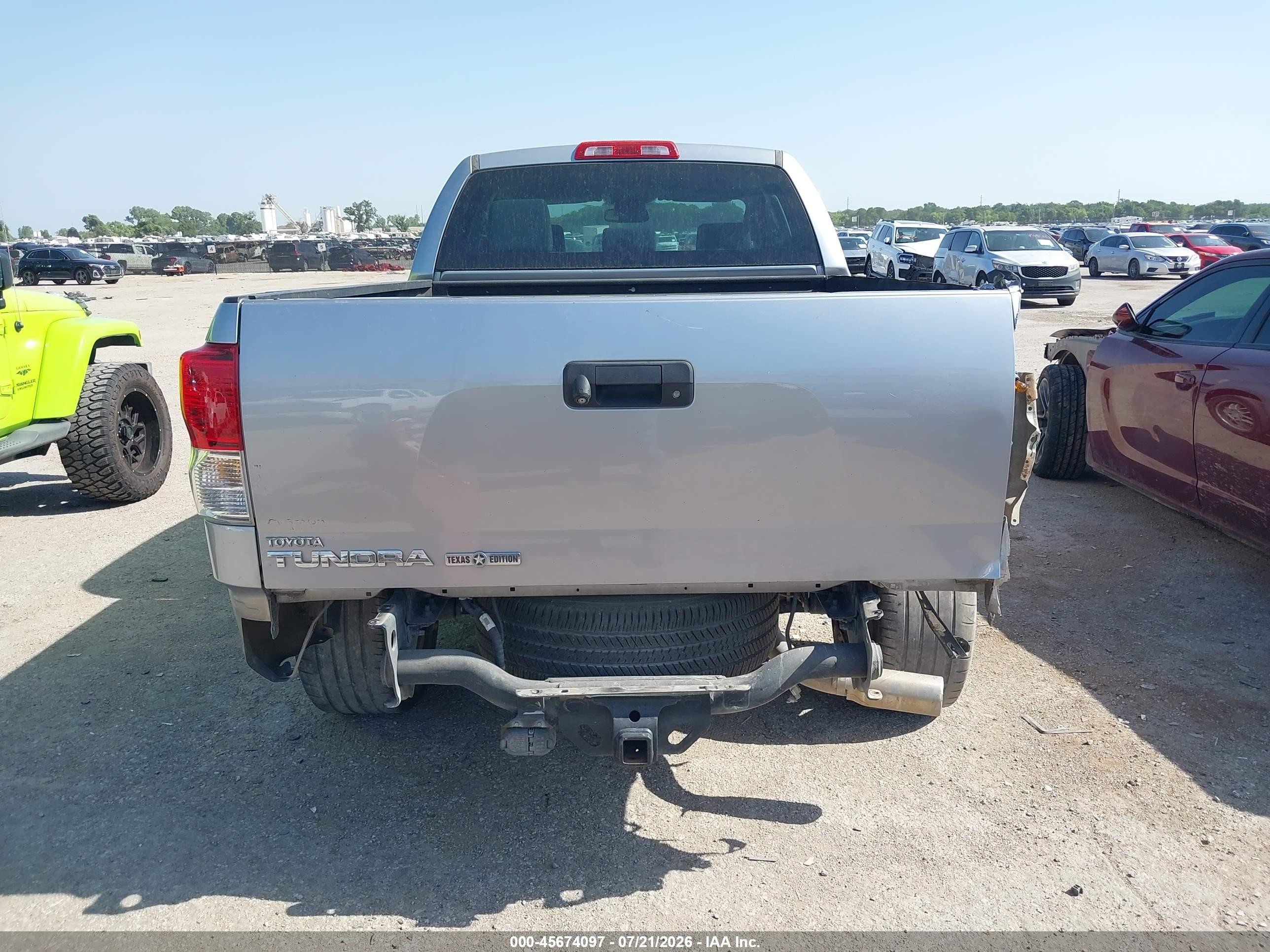 2011 Toyota Tundra Grade 4.6l V8 Silver vin: 5TFRM5F13BX027261