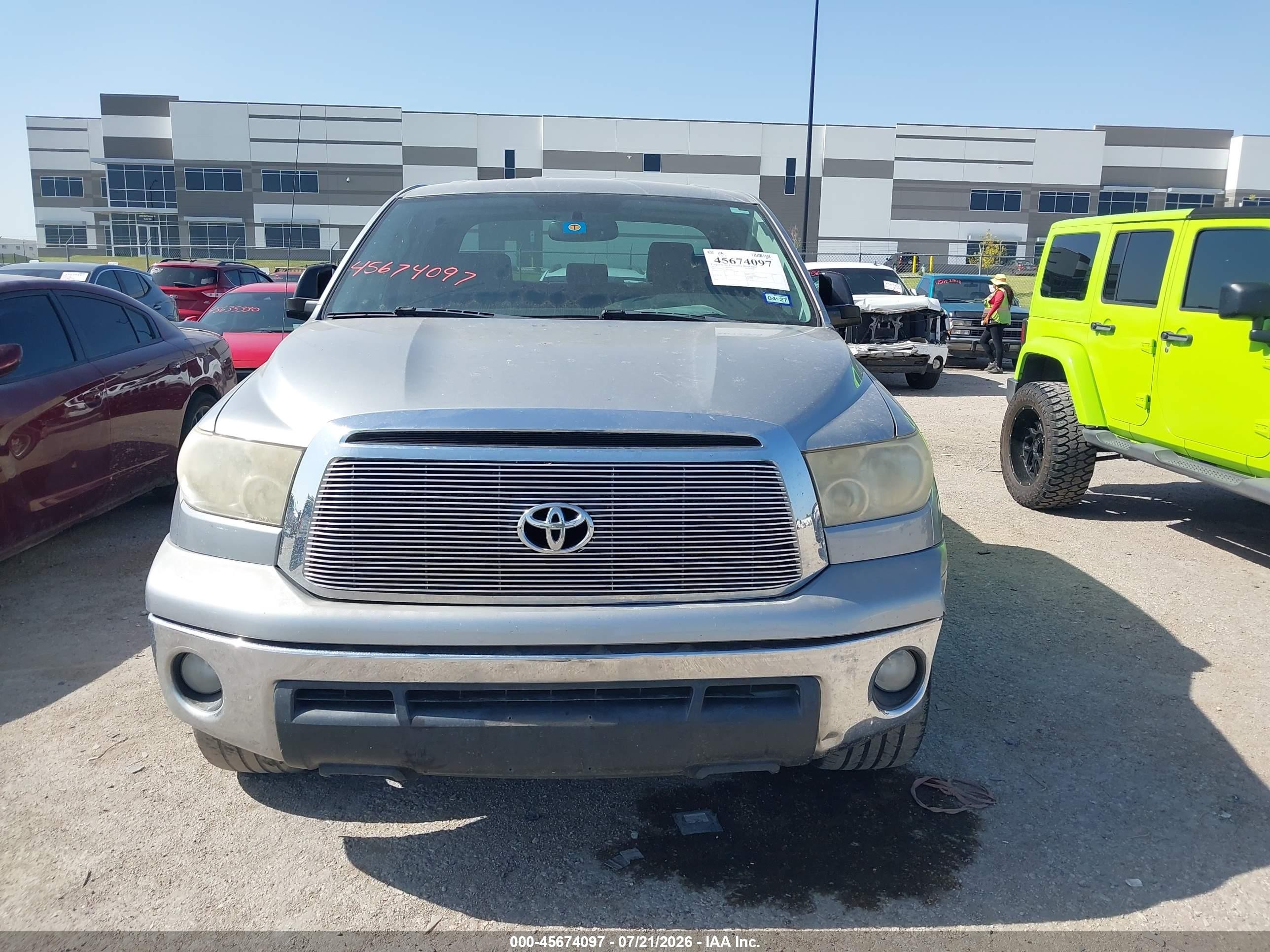 2011 Toyota Tundra Grade 4.6l V8 Silver vin: 5TFRM5F13BX027261