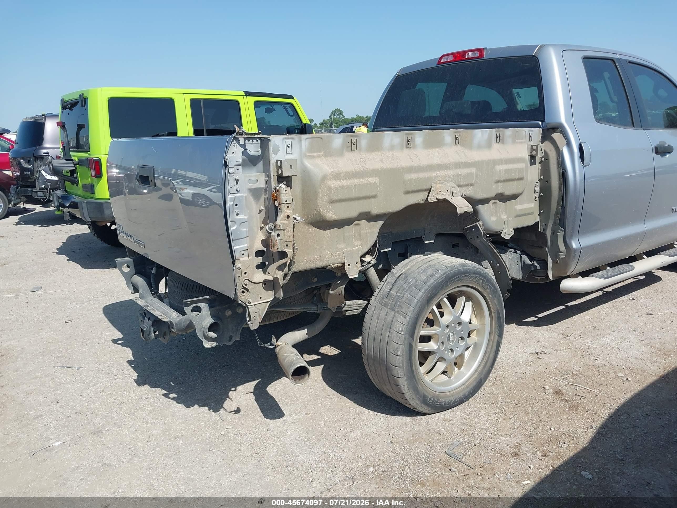2011 Toyota Tundra Grade 4.6l V8 Silver vin: 5TFRM5F13BX027261