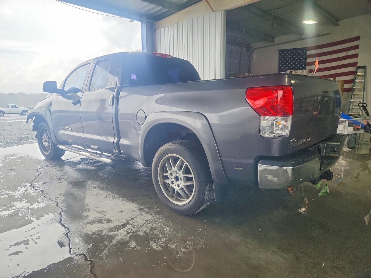 2011 Toyota Tundra Double Cab Sr5 Charcoal vin: 5TFRM5F13BX030631