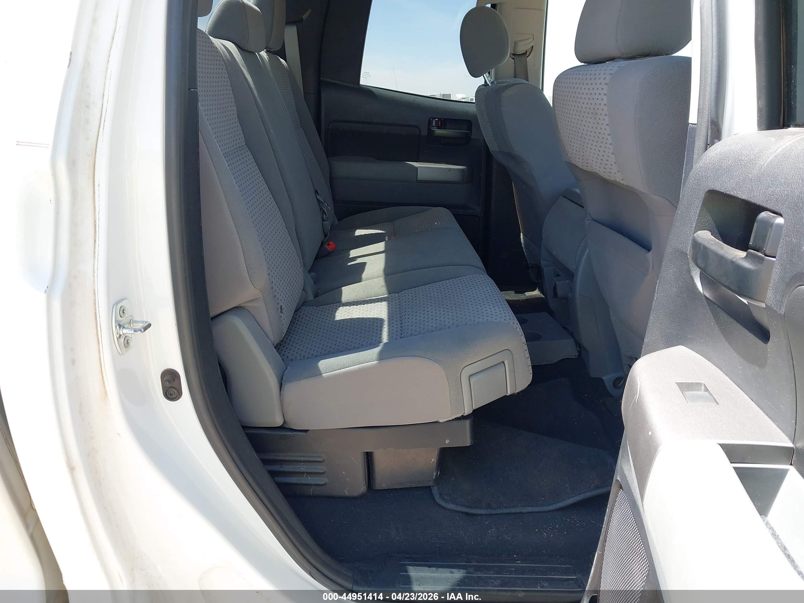 2013 Toyota Tundra Grade 4.6l V8 White vin: 5TFRM5F13DX063955