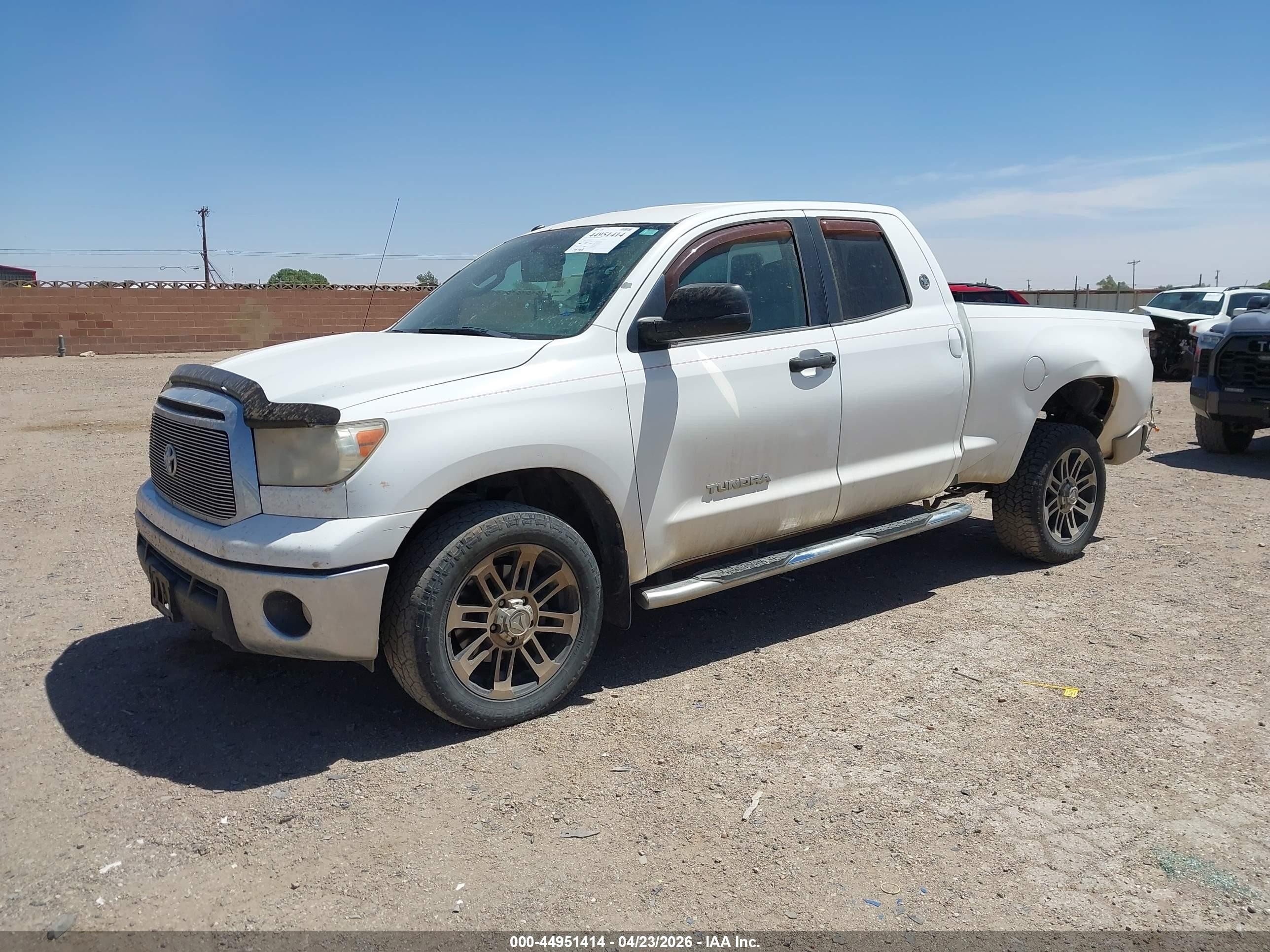 2013 Toyota Tundra Grade 4.6l V8 White vin: 5TFRM5F13DX063955
