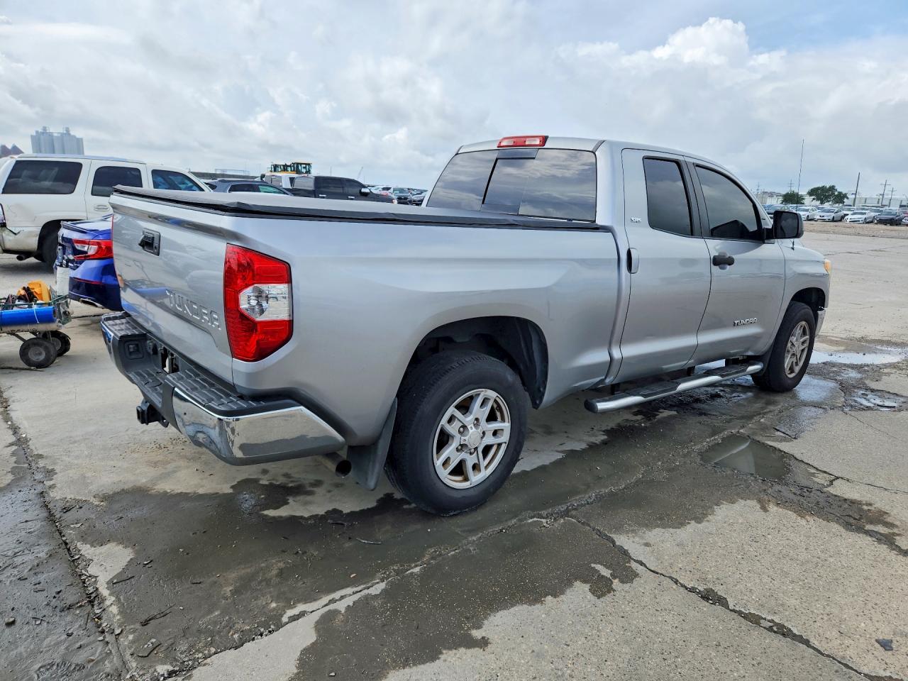 2014 Toyota Tundra Sr5 Серебряный vin: 5TFRM5F13EX070082