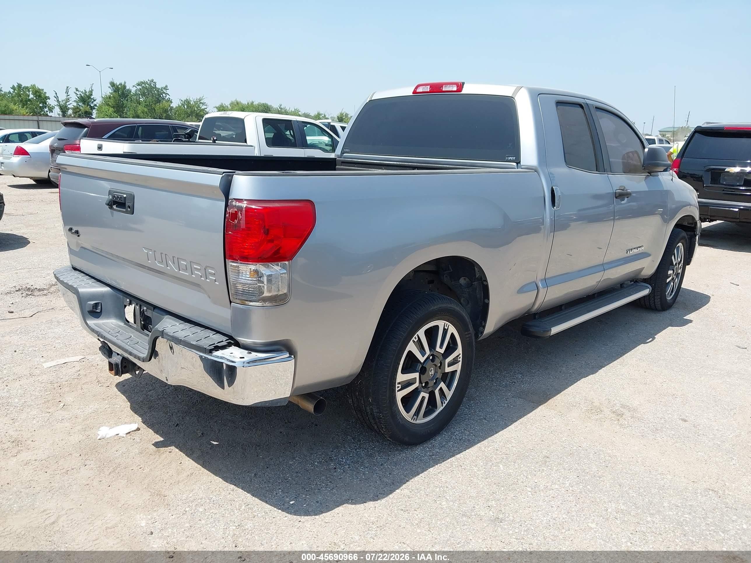 2010 Toyota Tundra Grade 4.6l V8 Silver vin: 5TFRM5F14AX015294