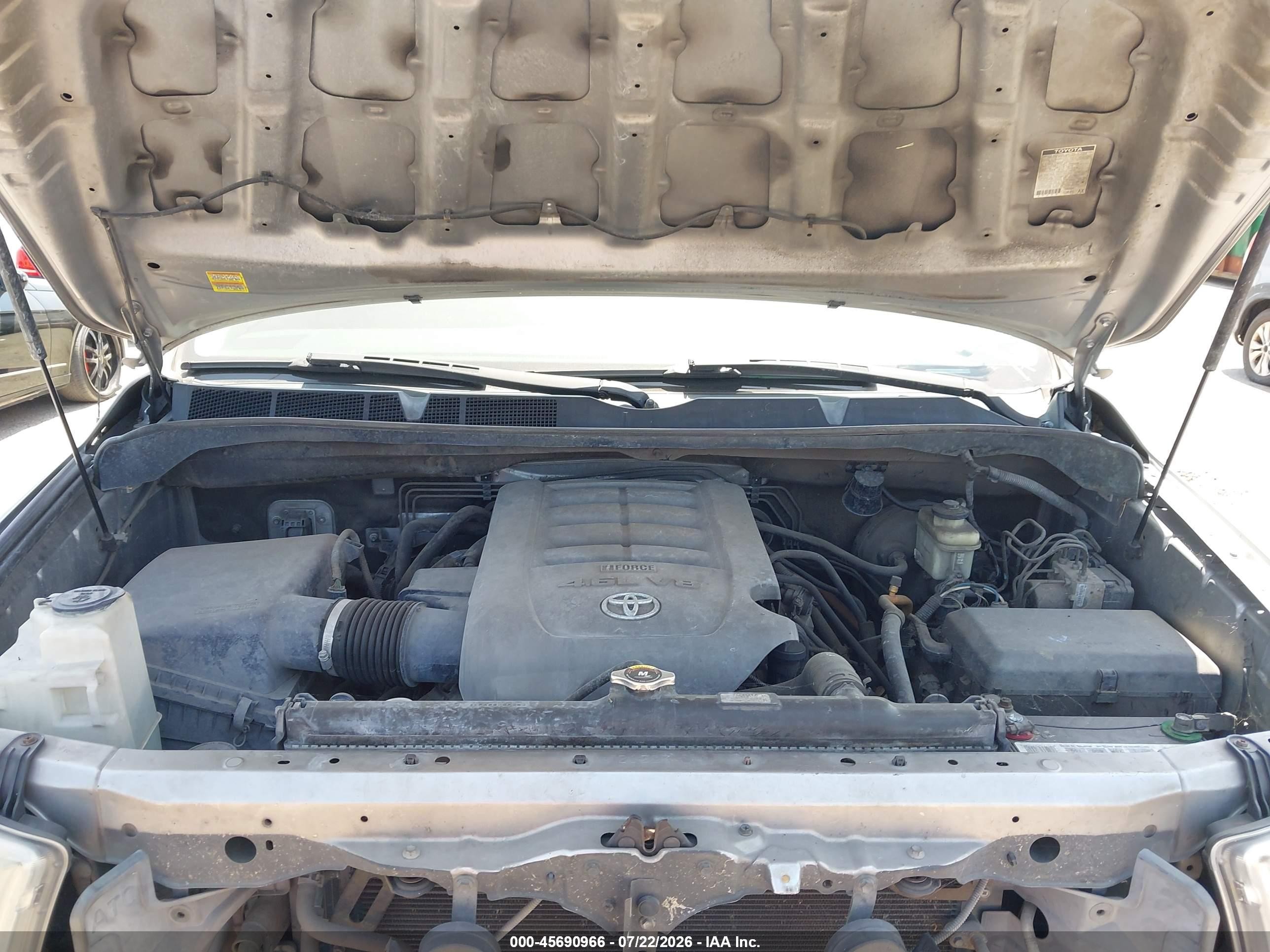 2010 Toyota Tundra Grade 4.6l V8 Silver vin: 5TFRM5F14AX015294