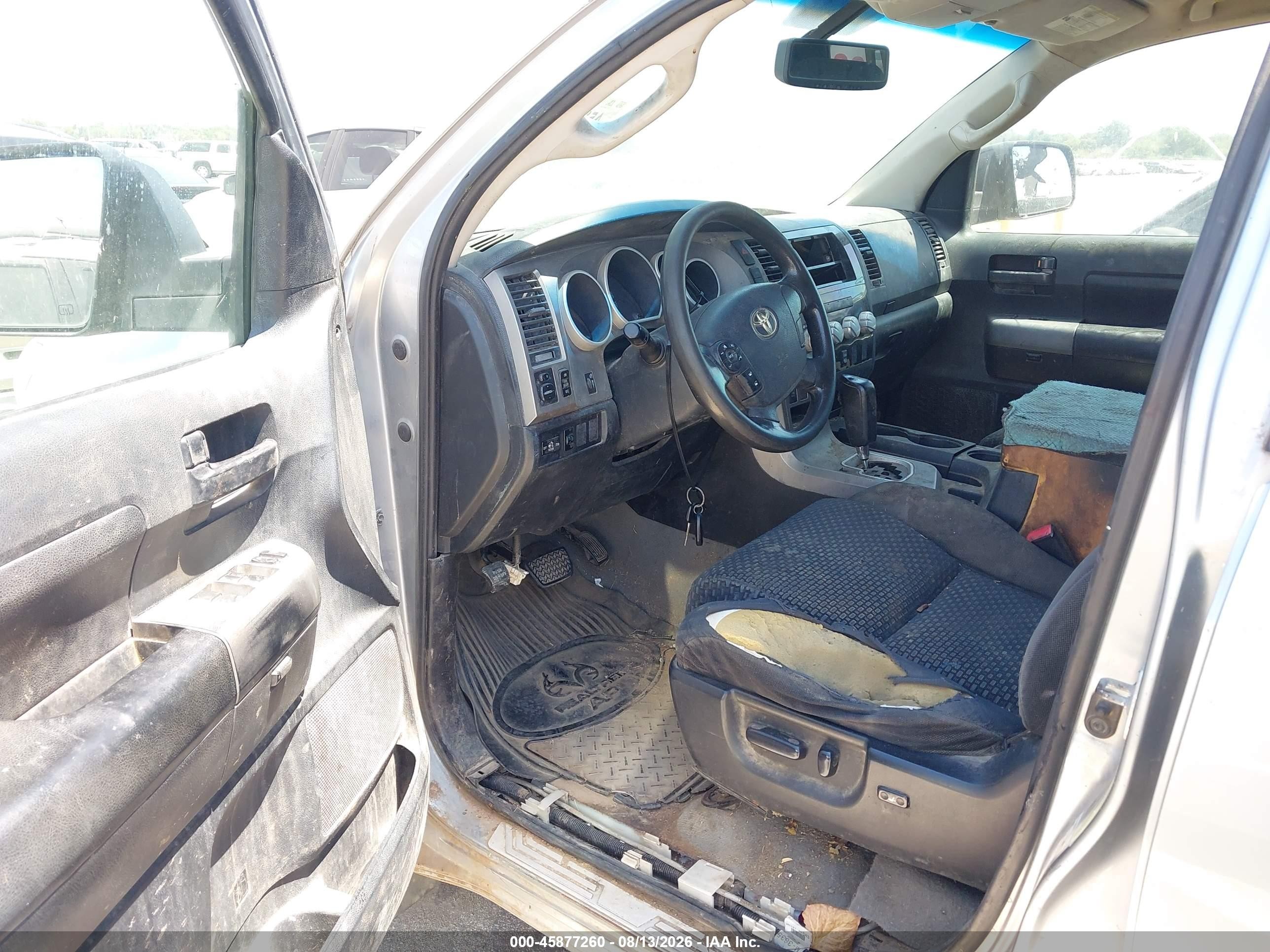 2010 Toyota Tundra Grade 4.6l V8 Silver vin: 5TFRM5F14AX019359