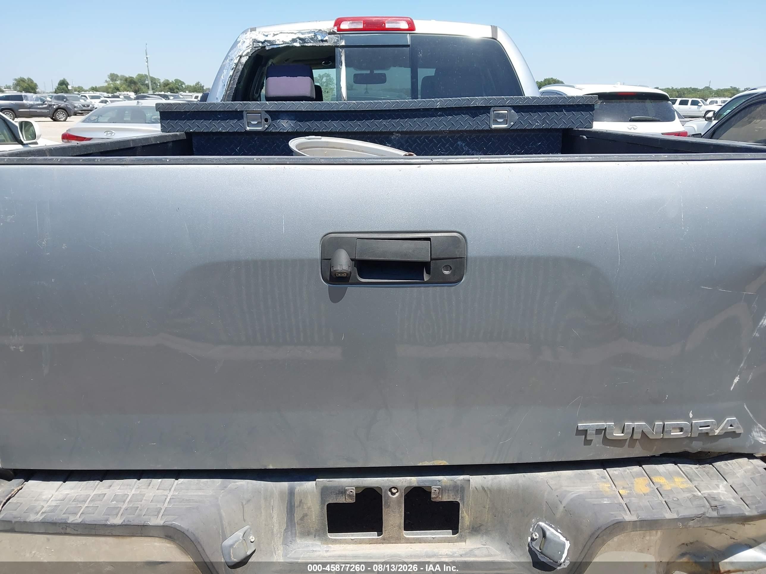 2010 Toyota Tundra Grade 4.6l V8 Silver vin: 5TFRM5F14AX019359