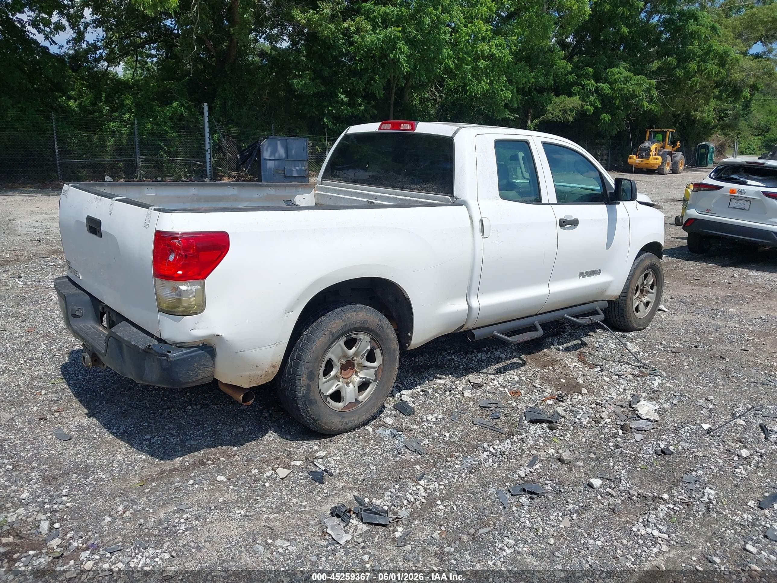 2011 Toyota Tundra Grade 4.6l V8 White vin: 5TFRM5F14BX024014