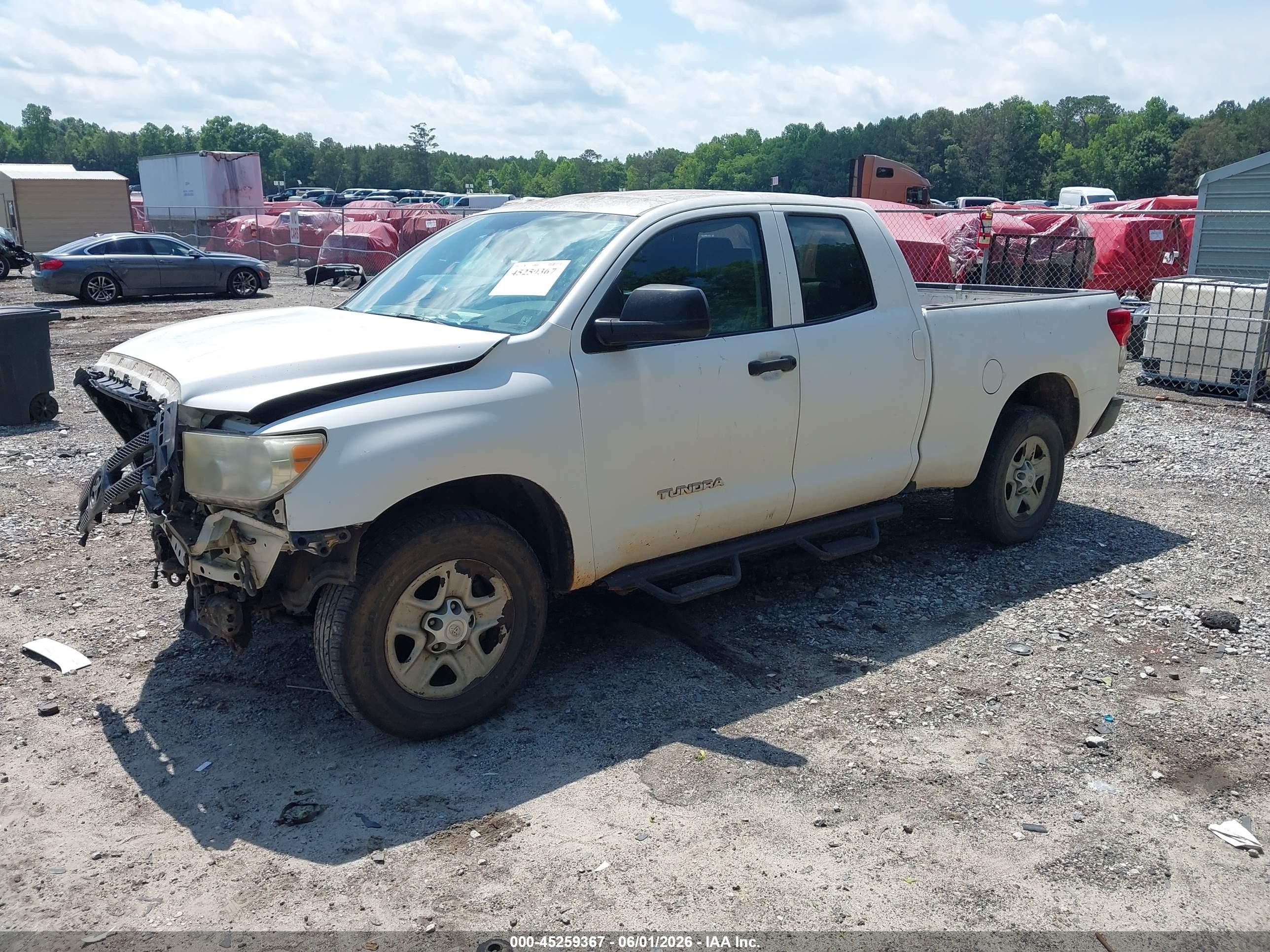 2011 Toyota Tundra Grade 4.6l V8 White vin: 5TFRM5F14BX024014