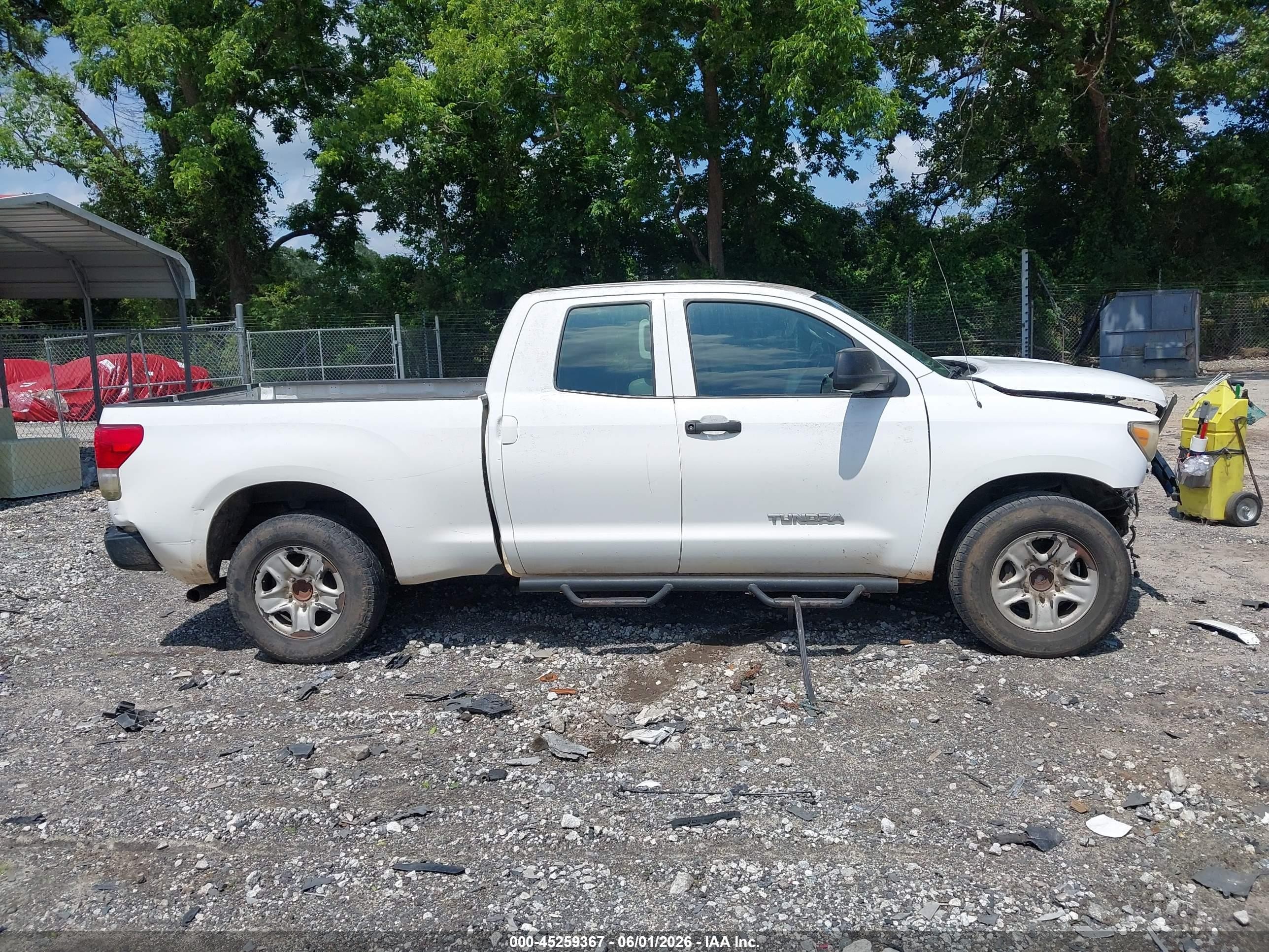 2011 Toyota Tundra Grade 4.6l V8 White vin: 5TFRM5F14BX024014