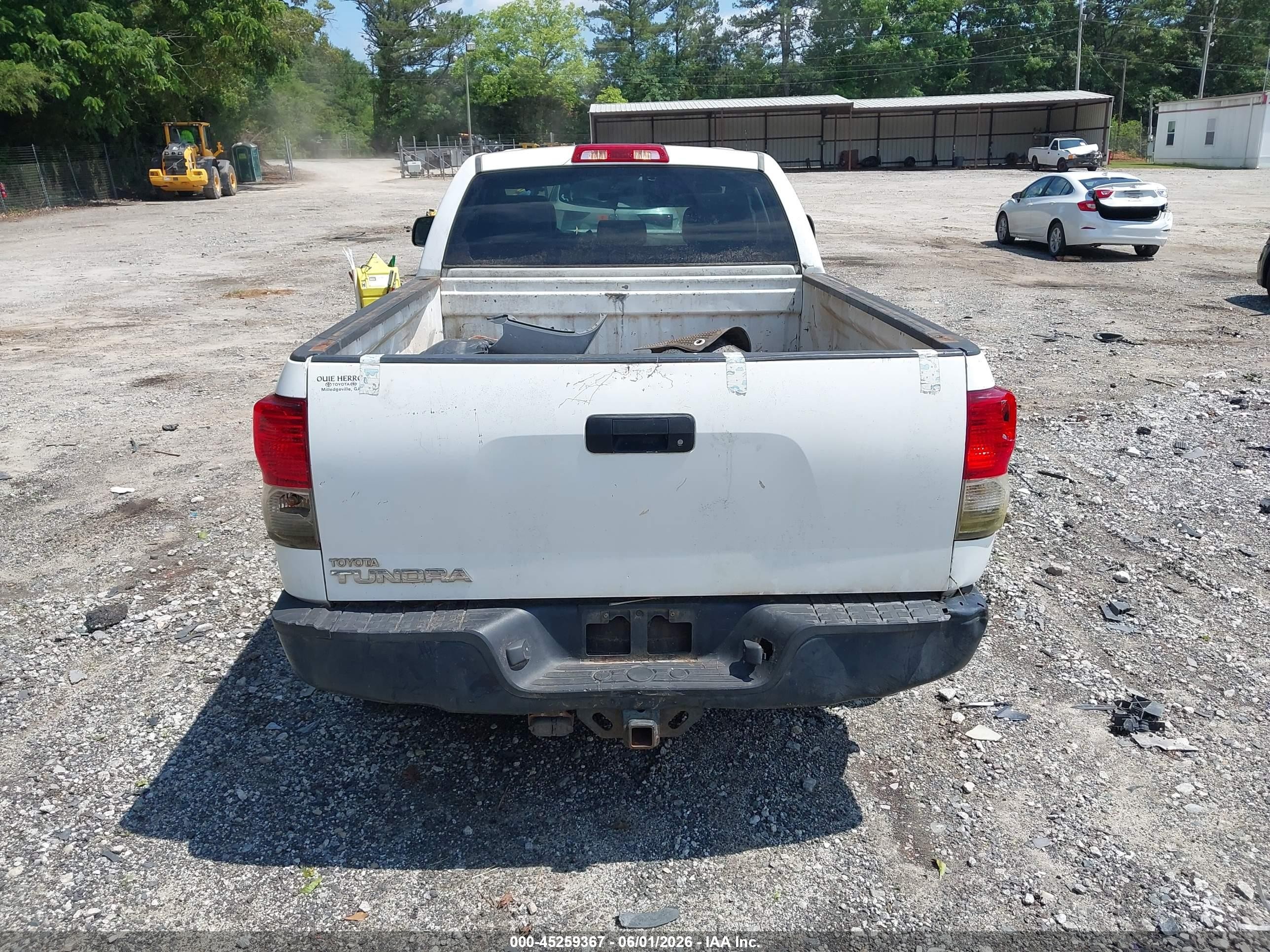2011 Toyota Tundra Grade 4.6l V8 White vin: 5TFRM5F14BX024014