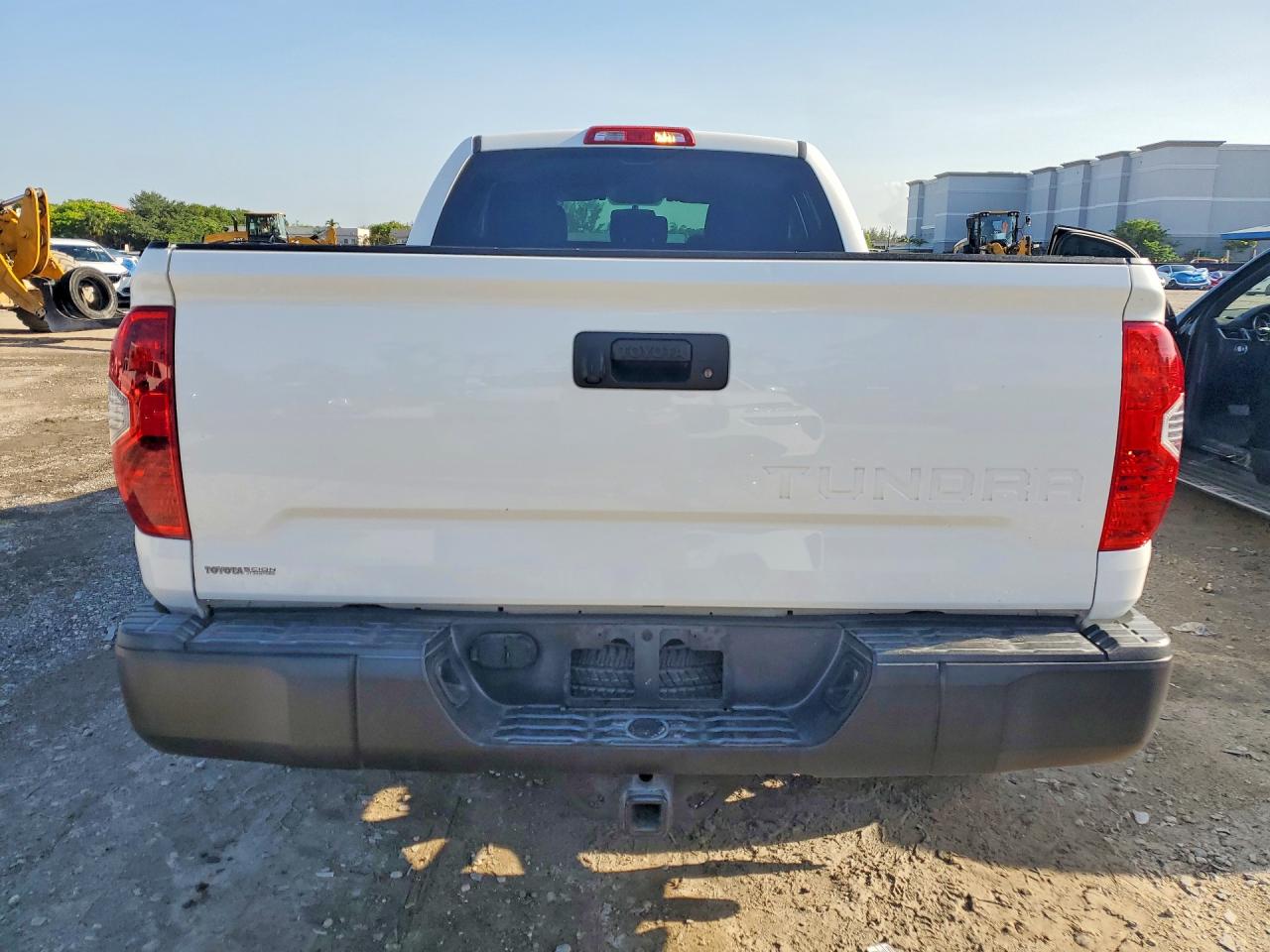 2014 Toyota Tundra Double Cab Sr White vin: 5TFRM5F14EX068826