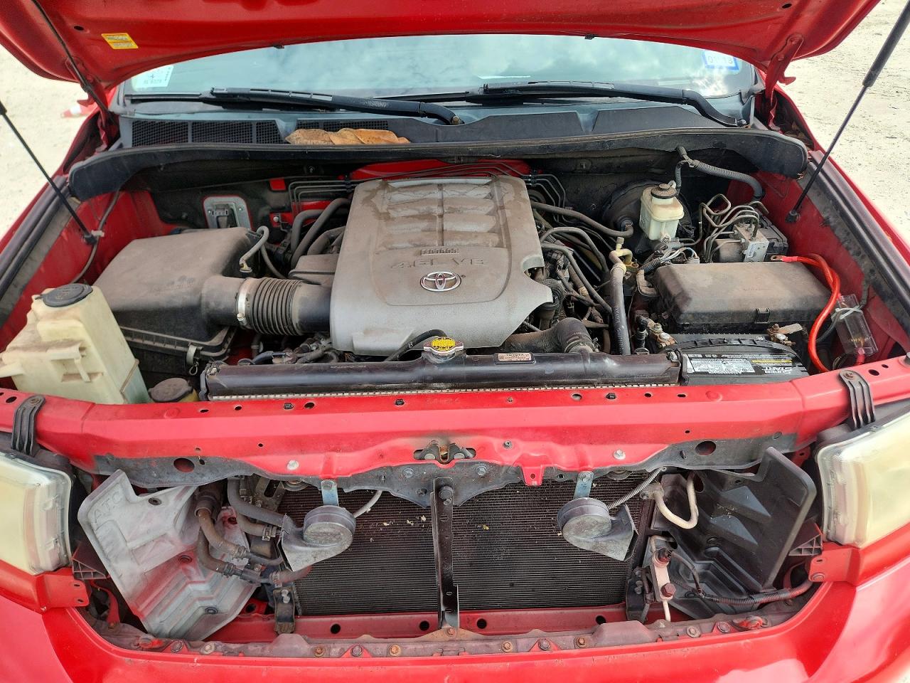2010 Toyota Tundra Red vin: 5TFRM5F15AX019581