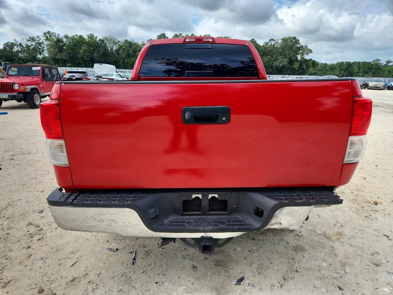 2010 Toyota Tundra Red vin: 5TFRM5F15AX019581