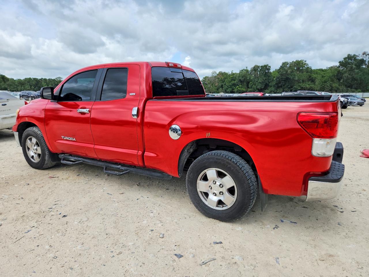 2010 Toyota Tundra Red vin: 5TFRM5F15AX019581