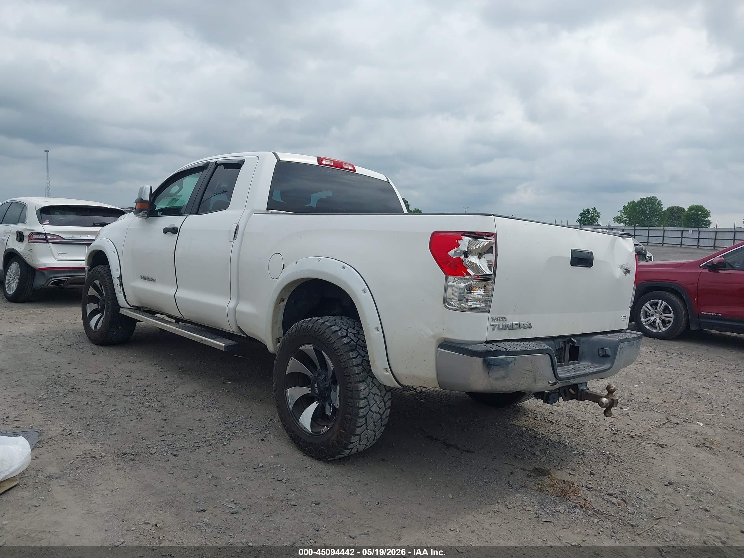 2011 Toyota Tundra Grade 4.6l V8 White vin: 5TFRM5F15BX026340