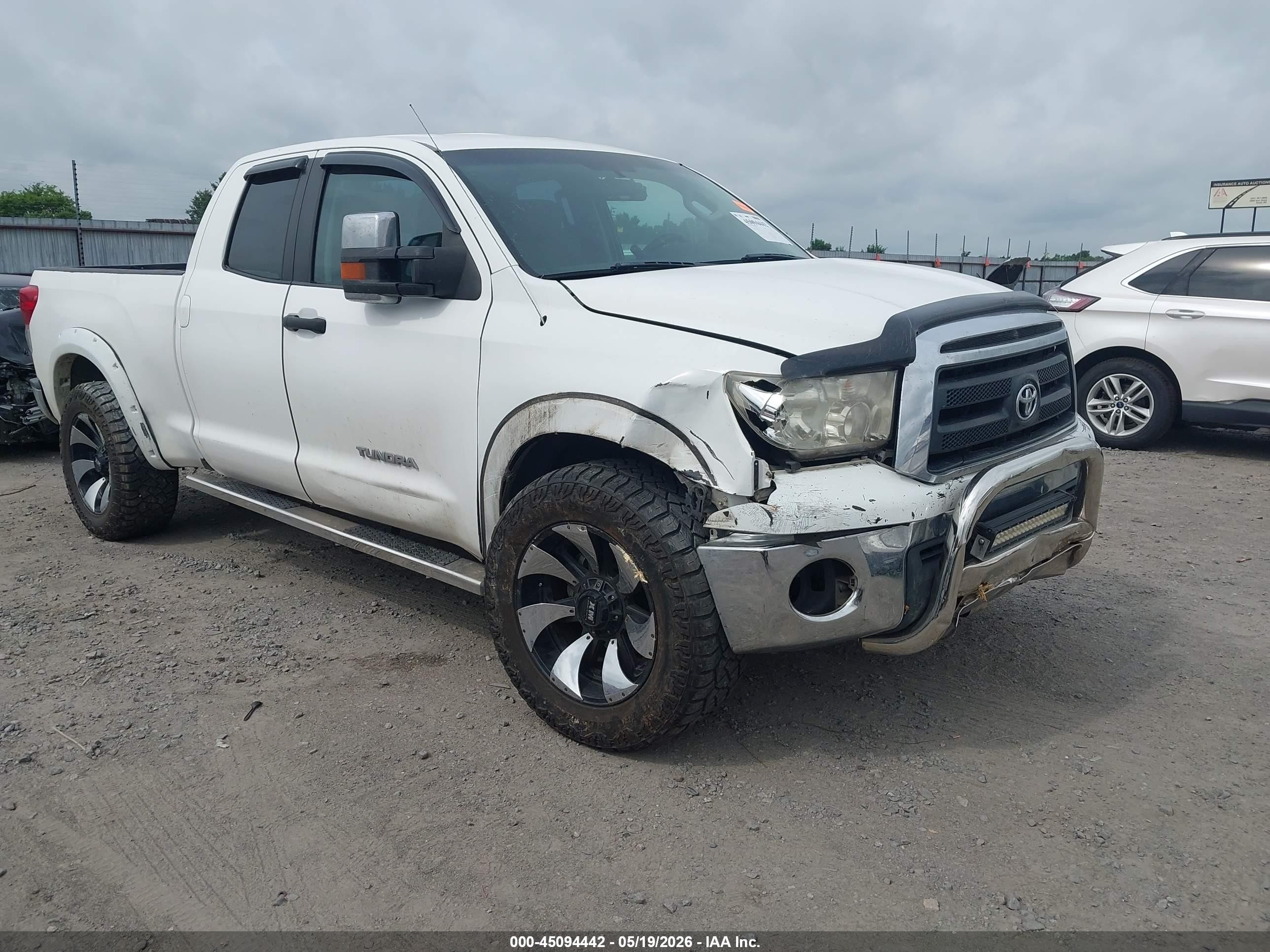 2011 Toyota Tundra Grade 4.6l V8 White vin: 5TFRM5F15BX026340