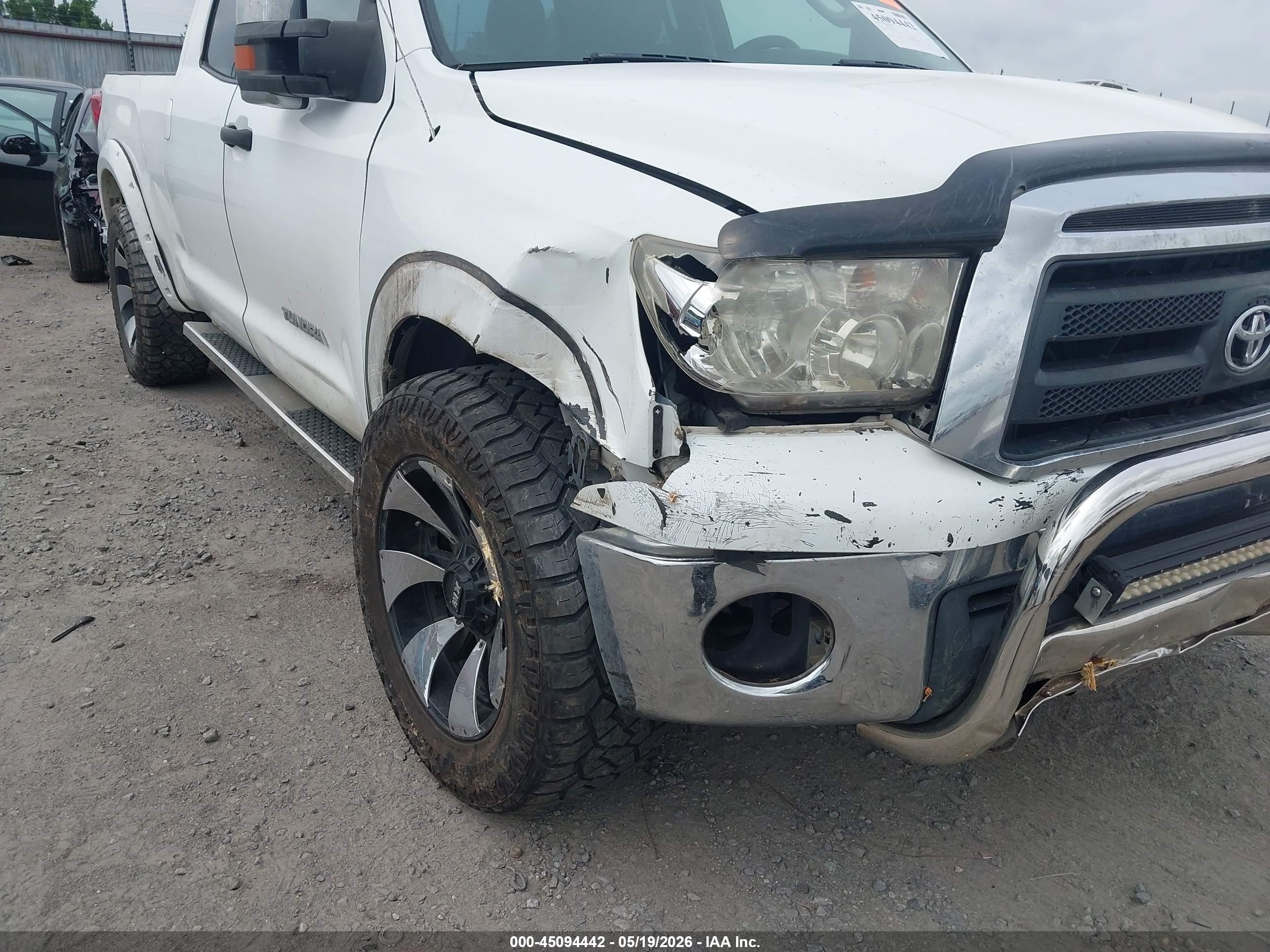 2011 Toyota Tundra Grade 4.6l V8 White vin: 5TFRM5F15BX026340