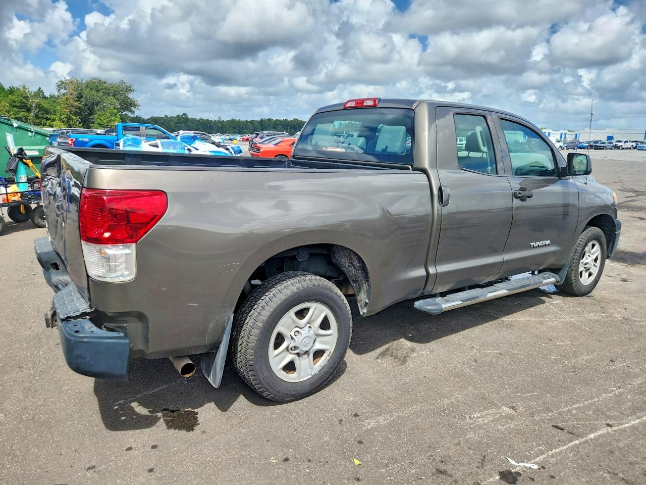 2011 Toyota Tundra Double Cab Sr5 Gray vin: 5TFRM5F15BX027844