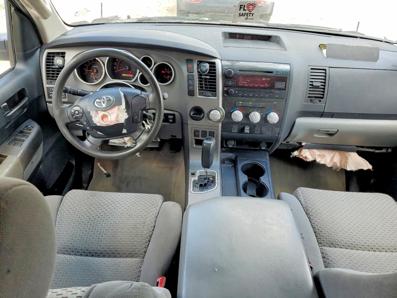 2011 Toyota Tundra Double Cab Sr5 White vin: 5TFRM5F15BX035989