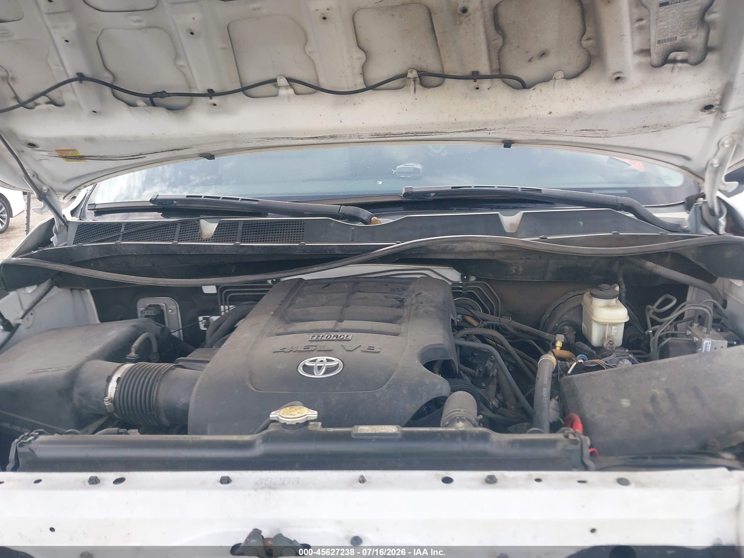 2012 Toyota Tundra Grade 4.6l V8 White vin: 5TFRM5F15CX040269