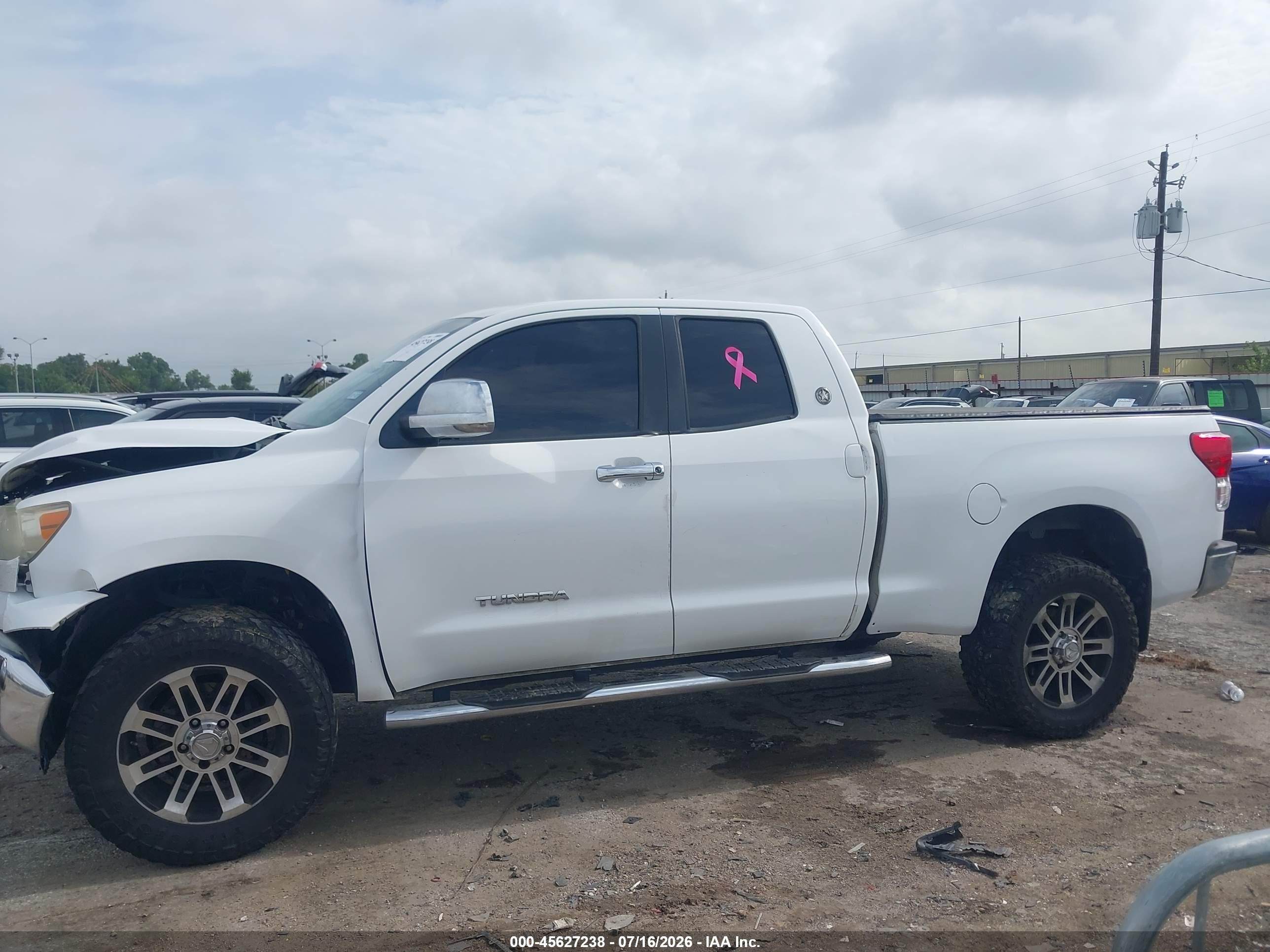 2012 Toyota Tundra Grade 4.6l V8 White vin: 5TFRM5F15CX040269