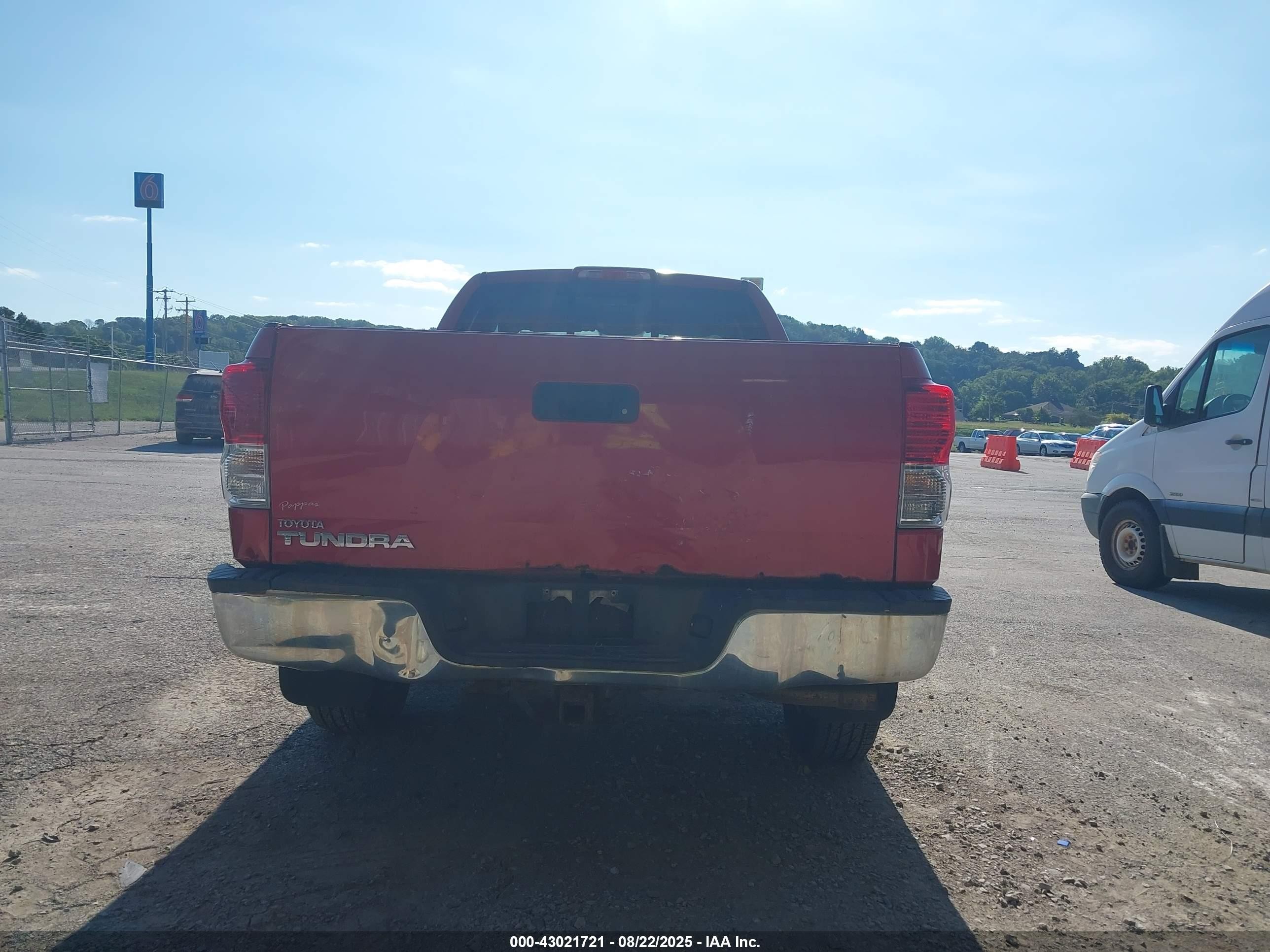 2012 Toyota Tundra Grade 4.6l V8 Burgundy vin: 5TFRM5F15CX042717