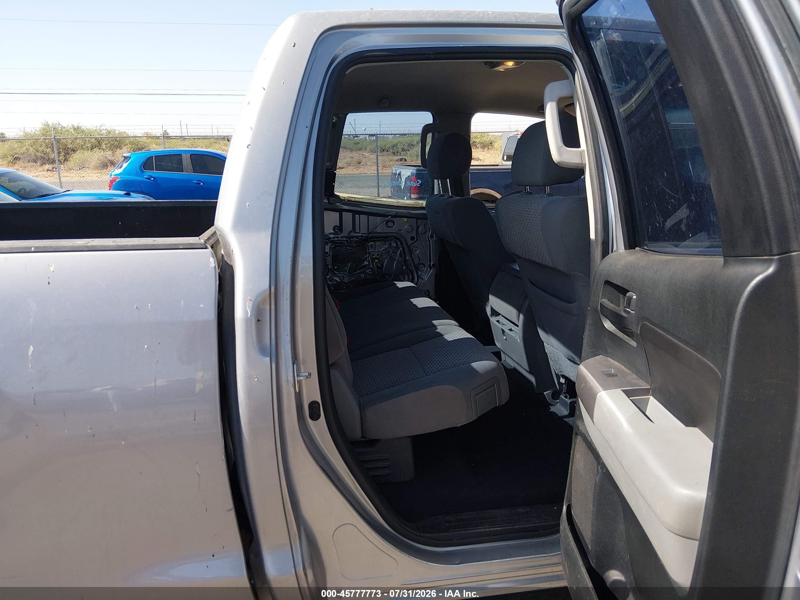 2012 Toyota Tundra Grade 4.6l V8 Silver vin: 5TFRM5F15CX045617