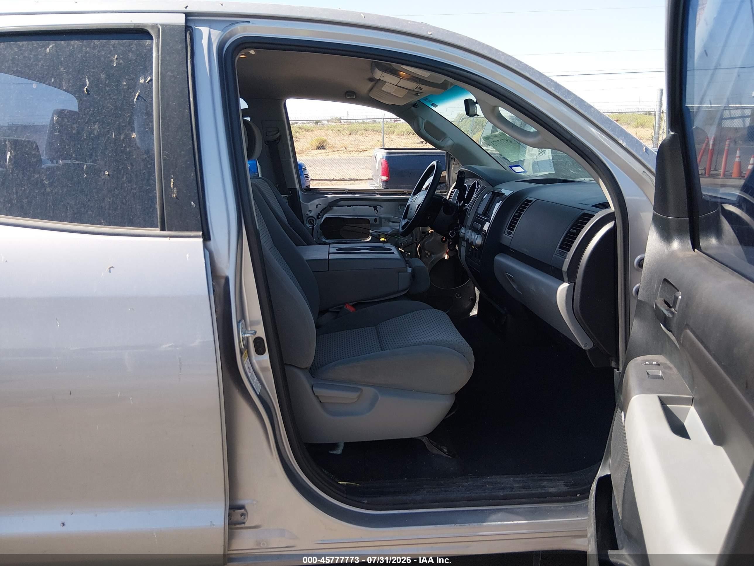 2012 Toyota Tundra Grade 4.6l V8 Silver vin: 5TFRM5F15CX045617