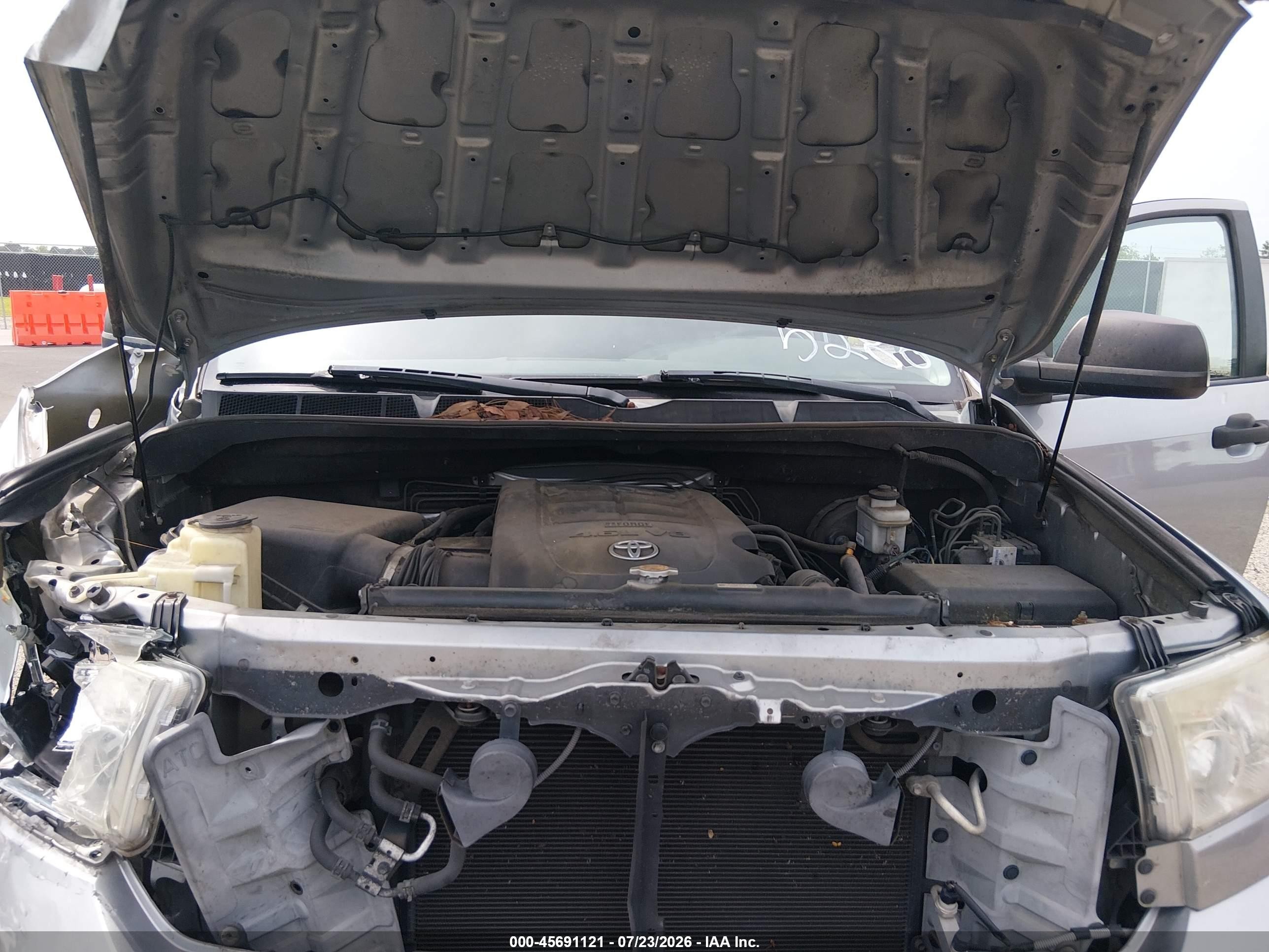 2013 Toyota Tundra Grade 4.6l V8 Silver vin: 5TFRM5F15DX063357