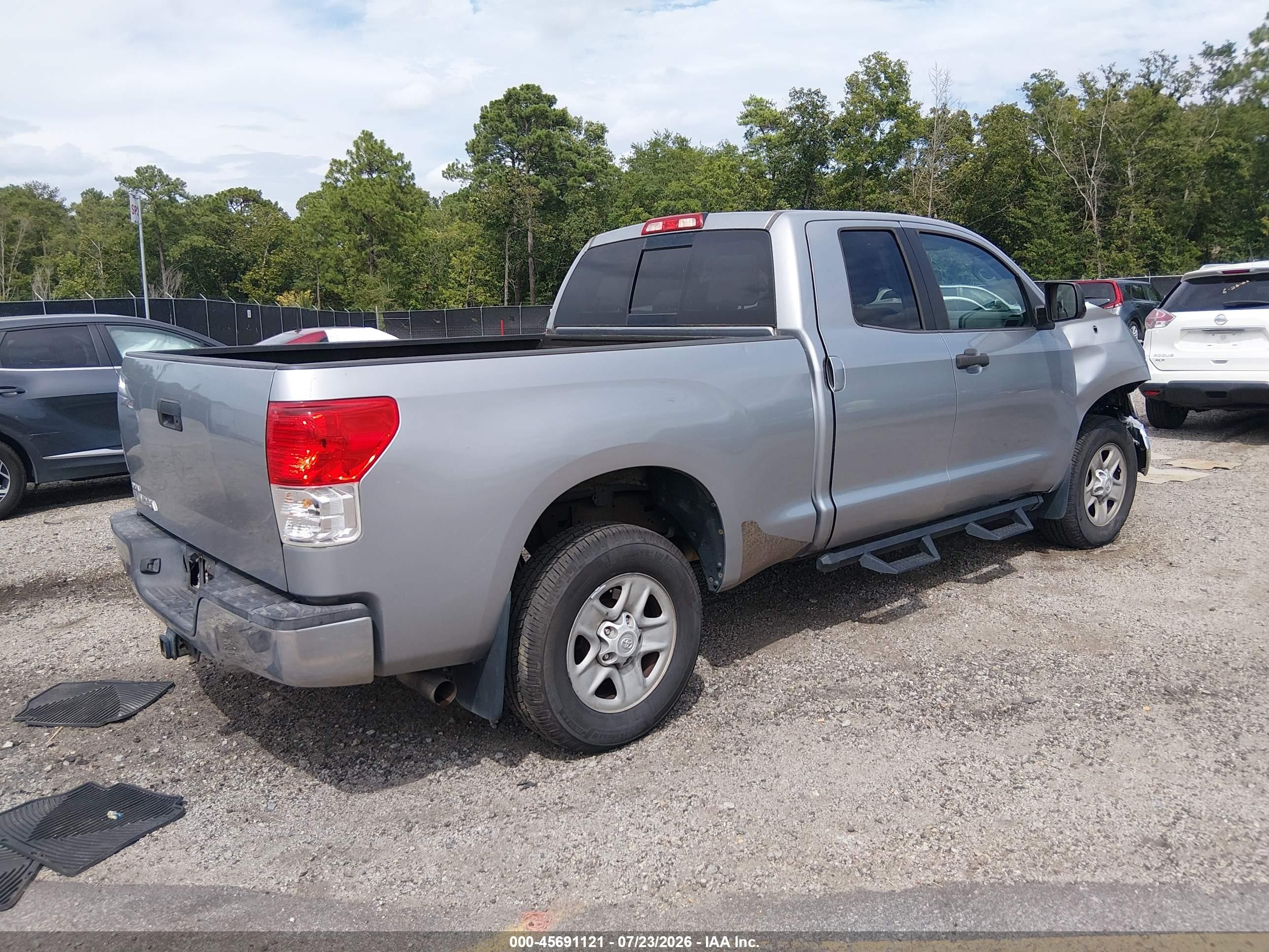 2013 Toyota Tundra Grade 4.6l V8 Silver vin: 5TFRM5F15DX063357