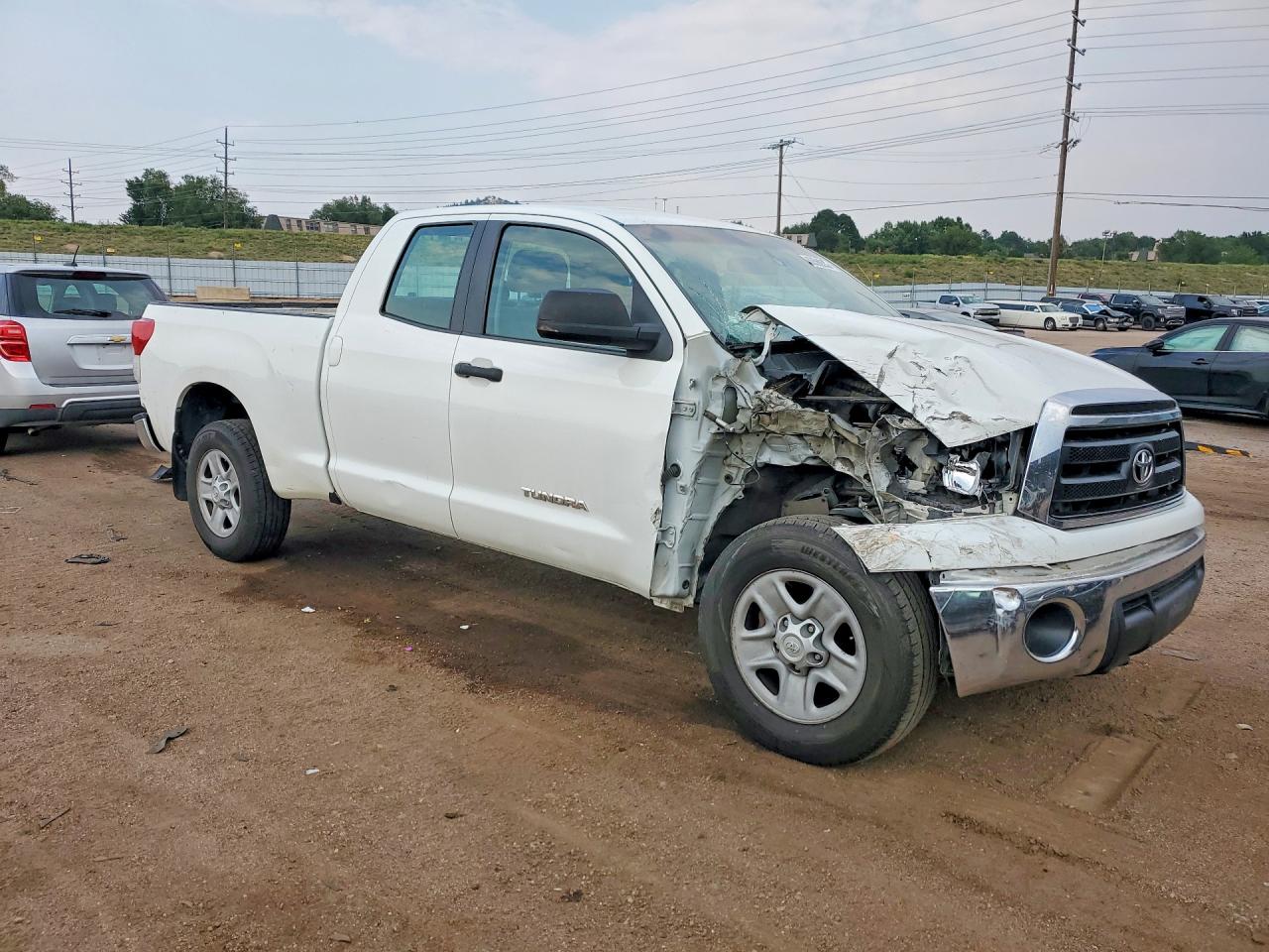 2013 Toyota Tundra Double Cab Sr5 White vin: 5TFRM5F15DX063634