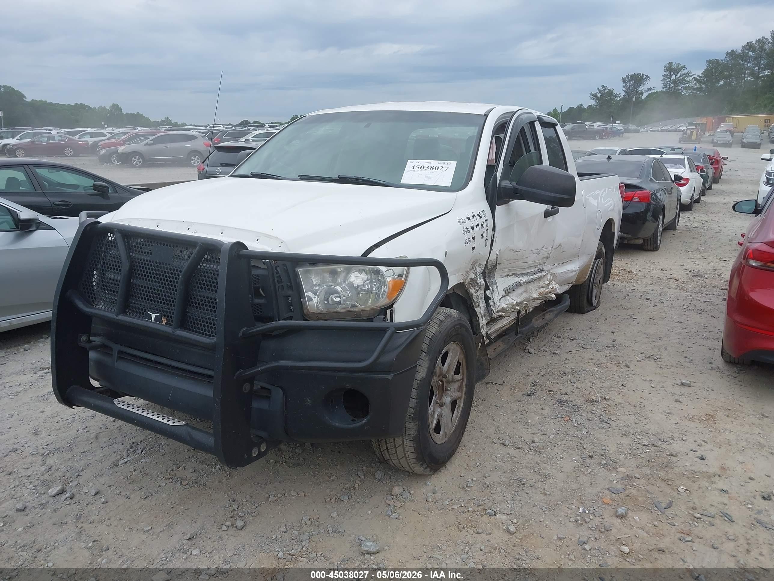 2013 Toyota Tundra Grade 4.6l V8 White vin: 5TFRM5F15DX063665